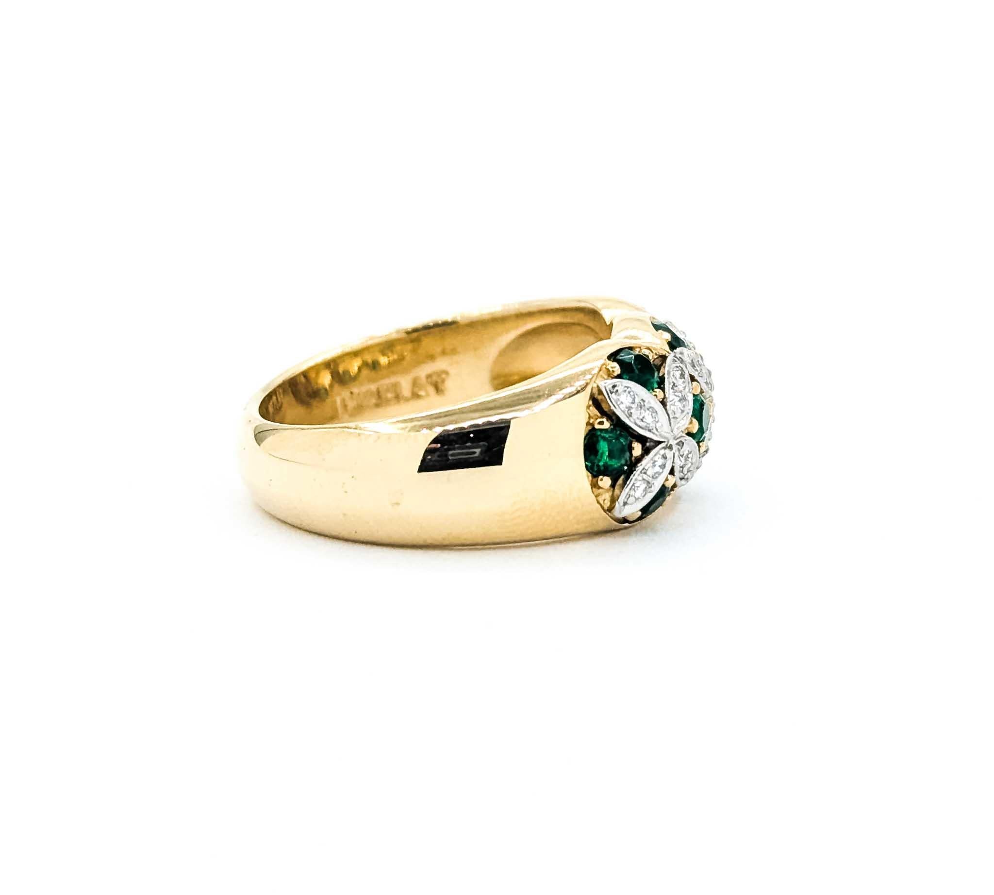 Anillo de Esmeralda y Diamantes en Oro Amarillo de 18k y Platino en venta 2