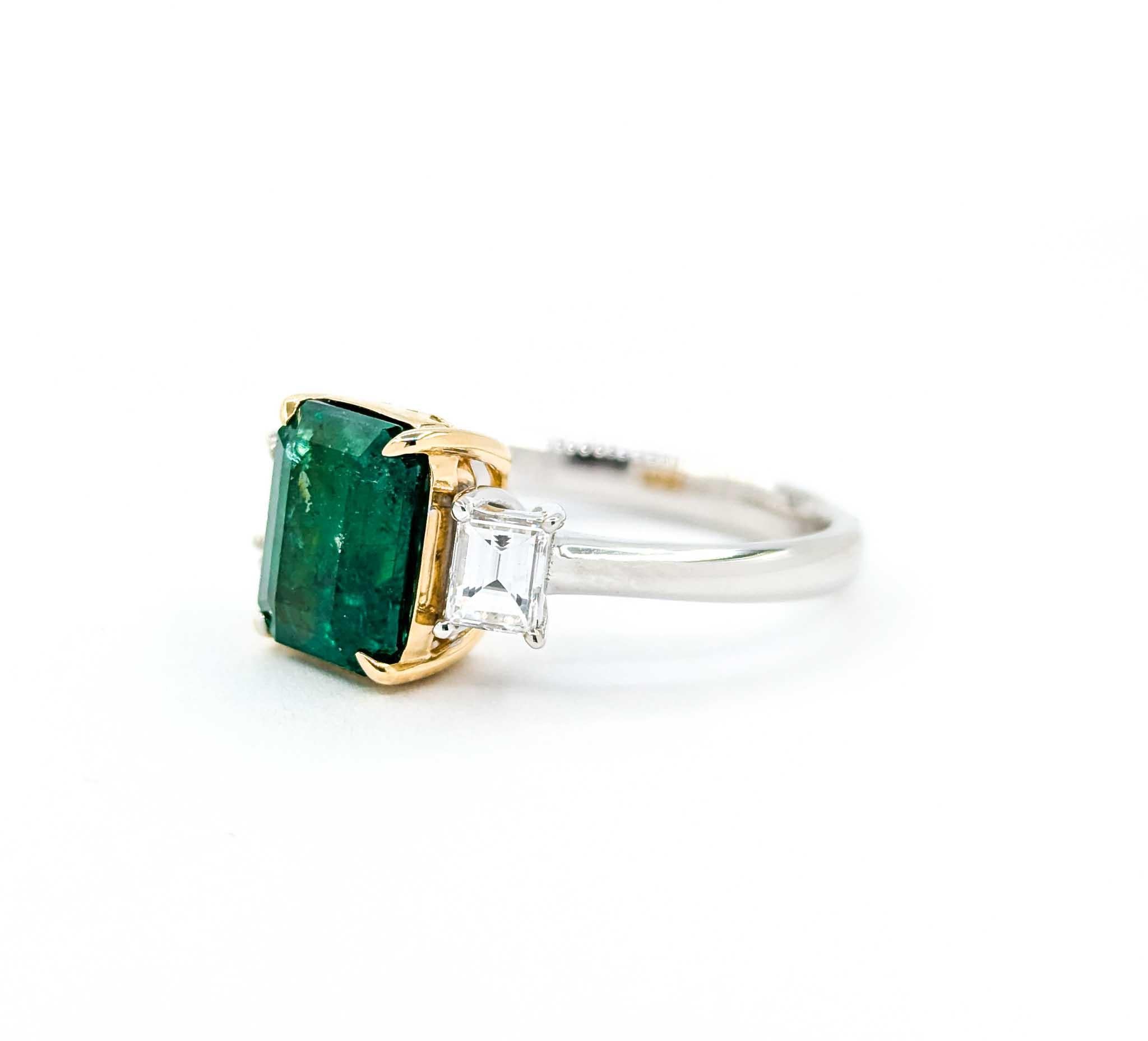 Emerald and Diamond Ring in Platinum/18k Yellow Gold 4