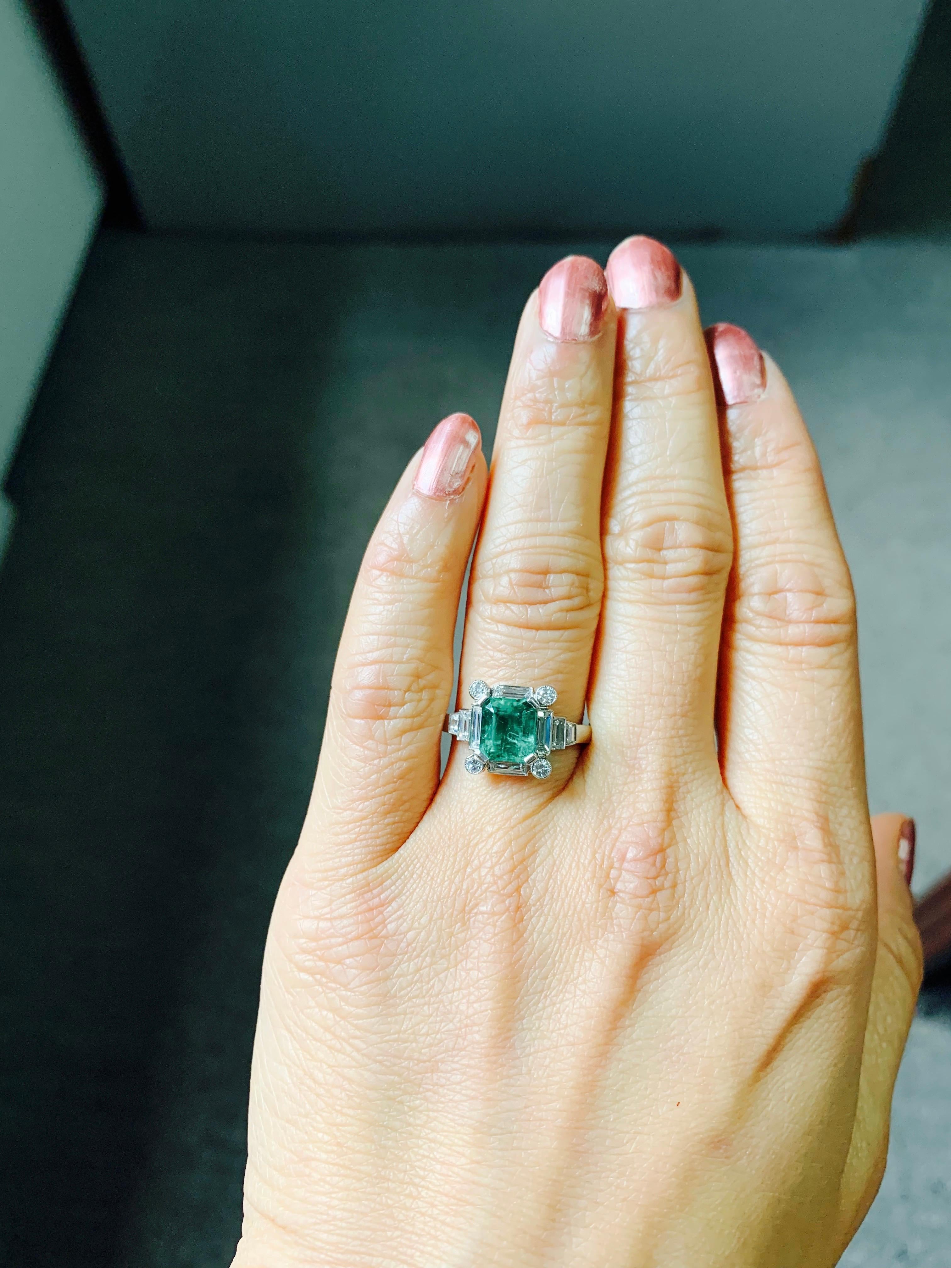 Emerald and Diamond Ring in Platinum For Sale 1