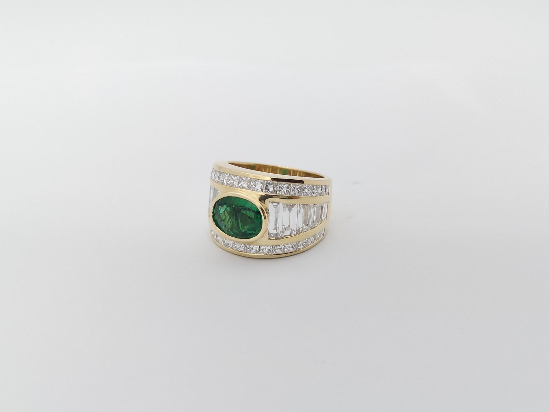 Emerald and Diamond Ring Set in 18K Gold Settings For Sale 4