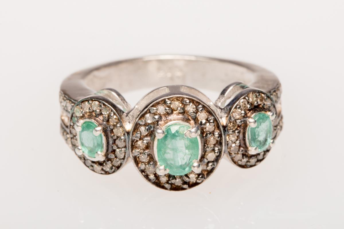 Emerald and Diamond Ring Set in Sterling In Excellent Condition For Sale In Nantucket, MA
