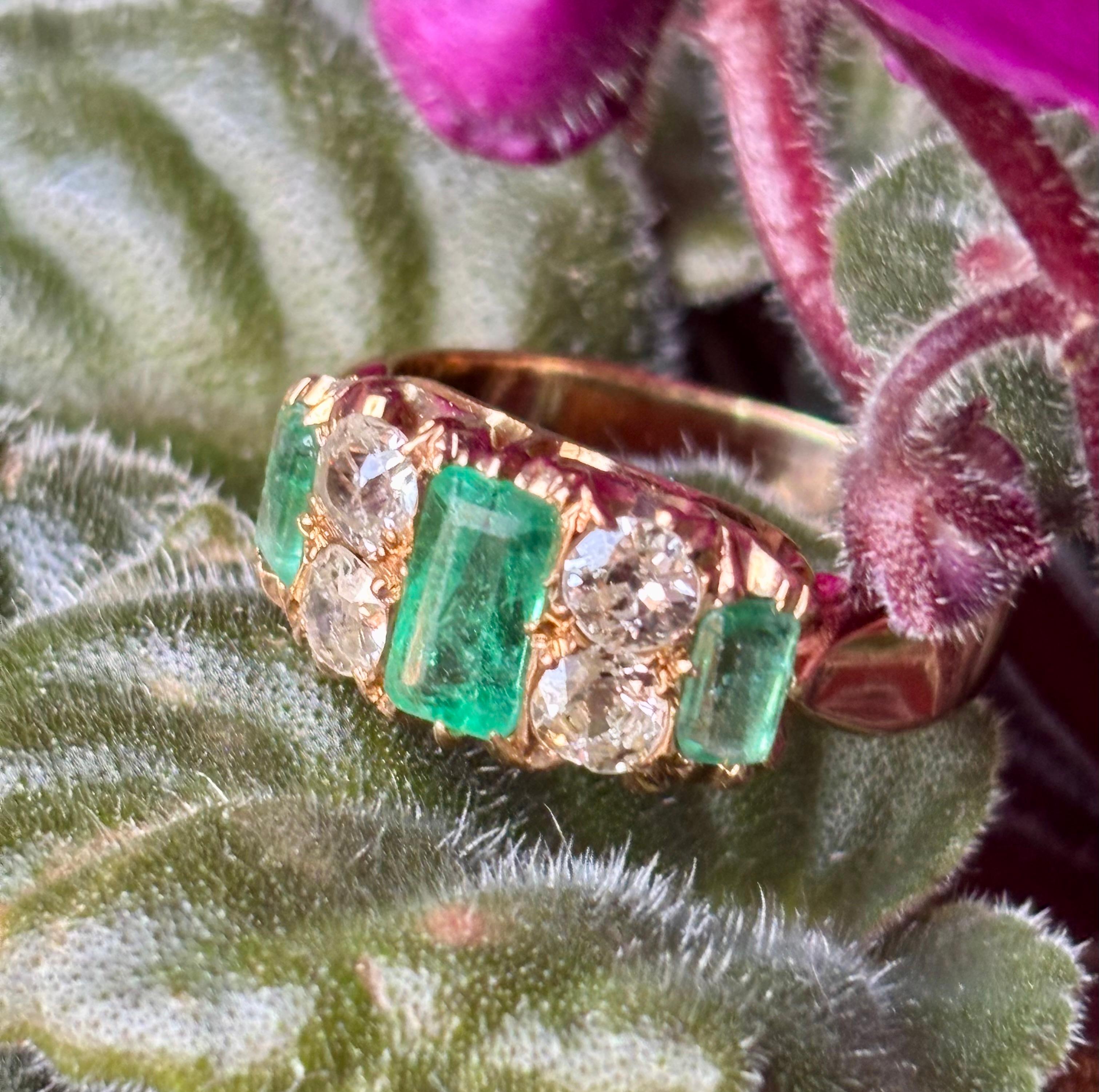 Donna Emerald and Diamond Ring, signed G. R. Addis, Australia, circa 1890–1910 in vendita
