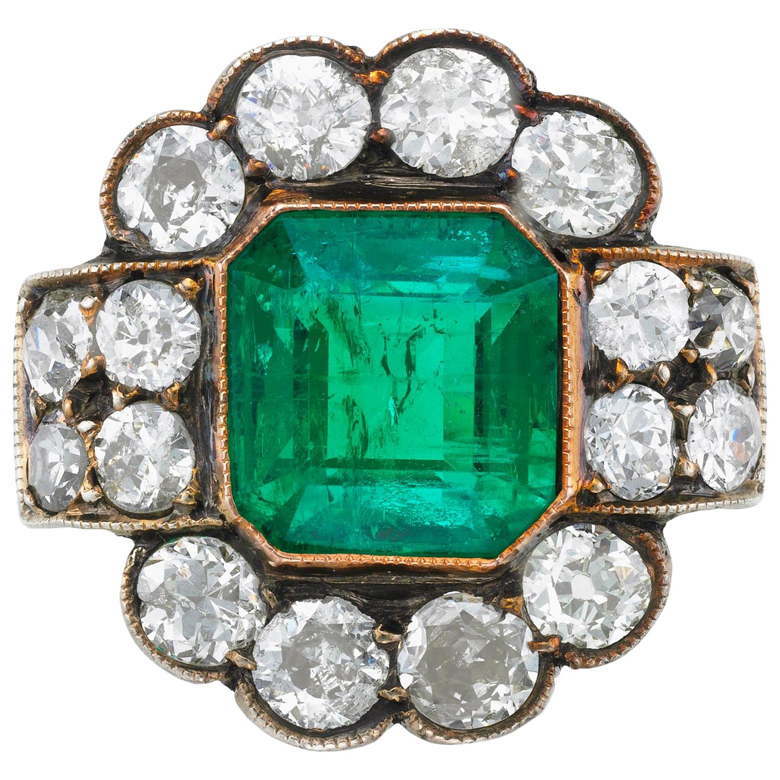 Emerald and Diamond Ring with an AGL Report
Natural Emerald origin from Russia  For Sale