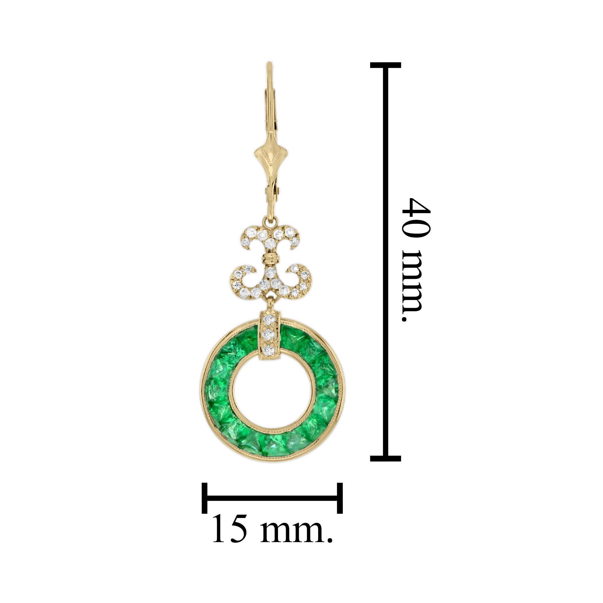 Emerald and Diamond Round Openwork Drop Earrings in 18Karat Yellow Gold In New Condition For Sale In Bangkok, TH