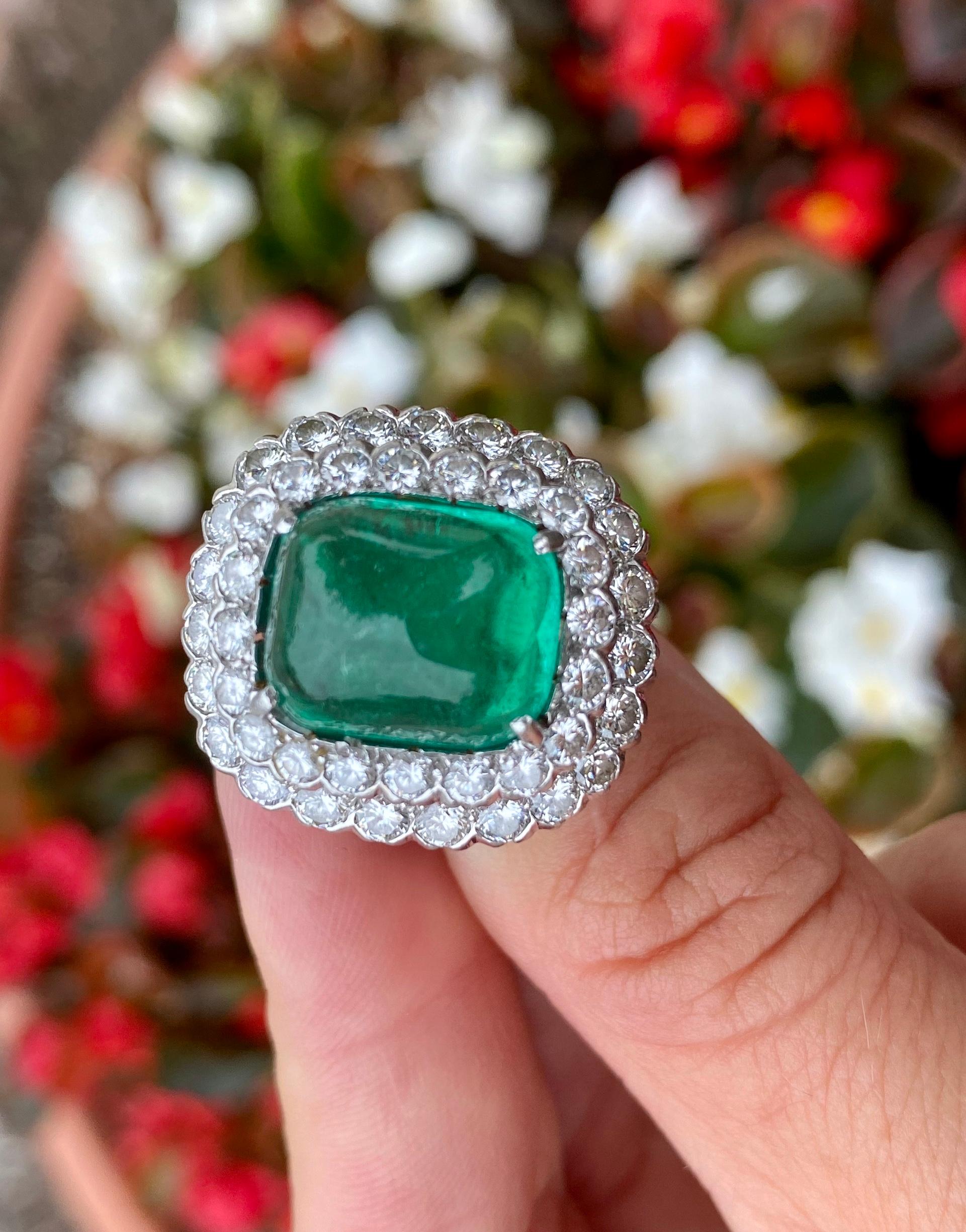 Sugarloaf Cabochon Emerald and Diamond Ruser Ring