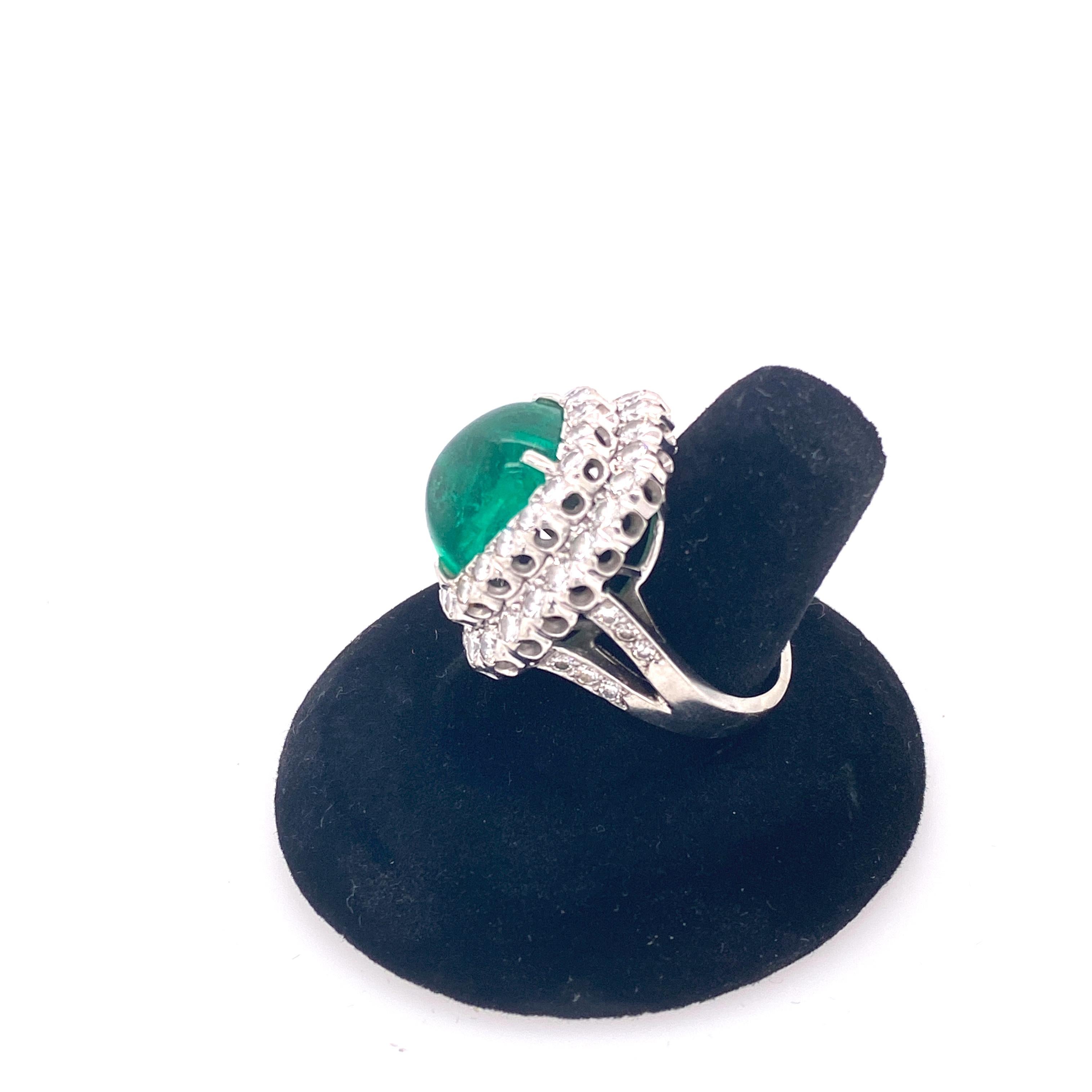 Emerald and Diamond Ruser Ring In Excellent Condition In Saint Louis, MO