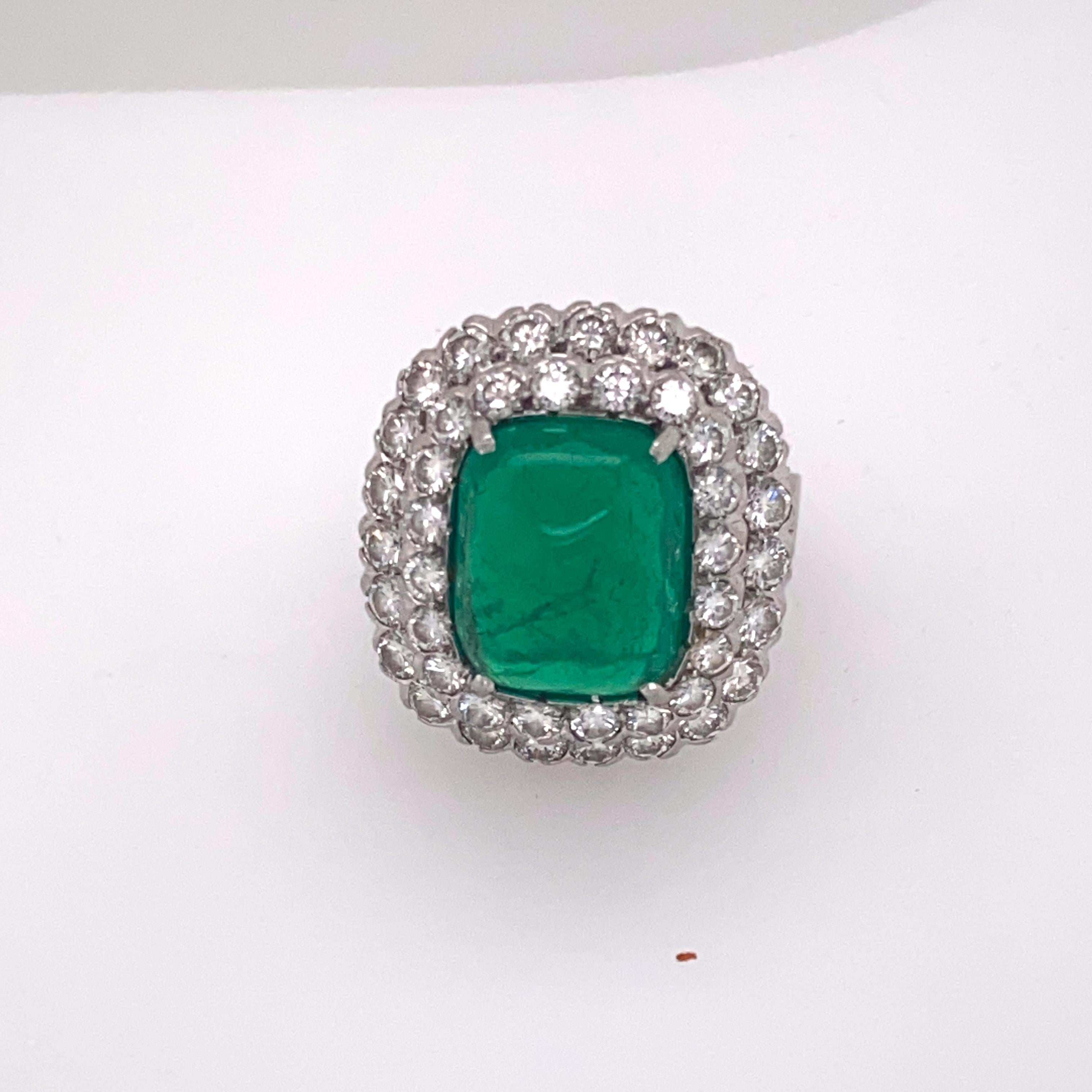 Women's Emerald and Diamond Ruser Ring