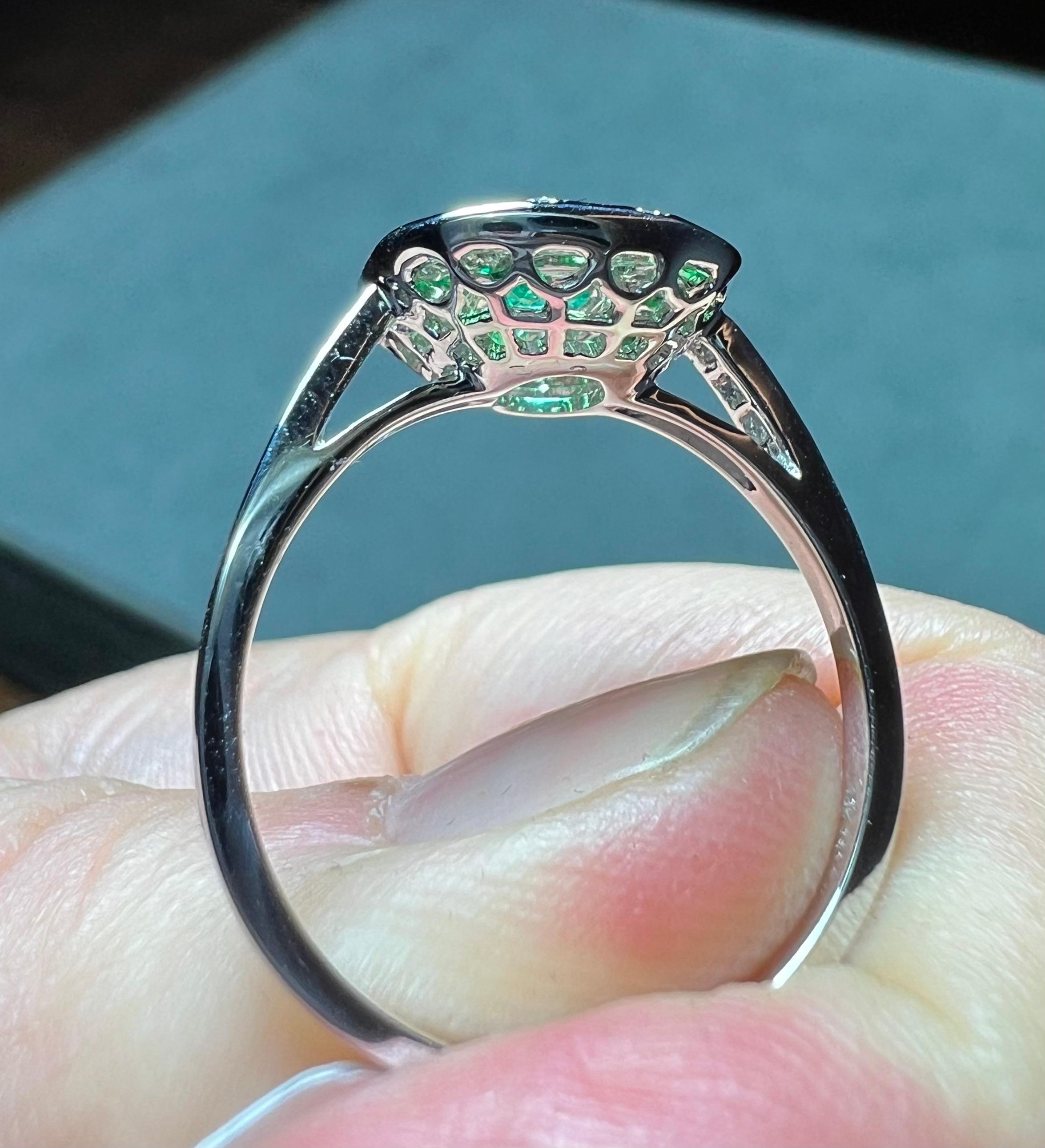 Emerald And Diamond Set Ring, 18 Carat Gold 3