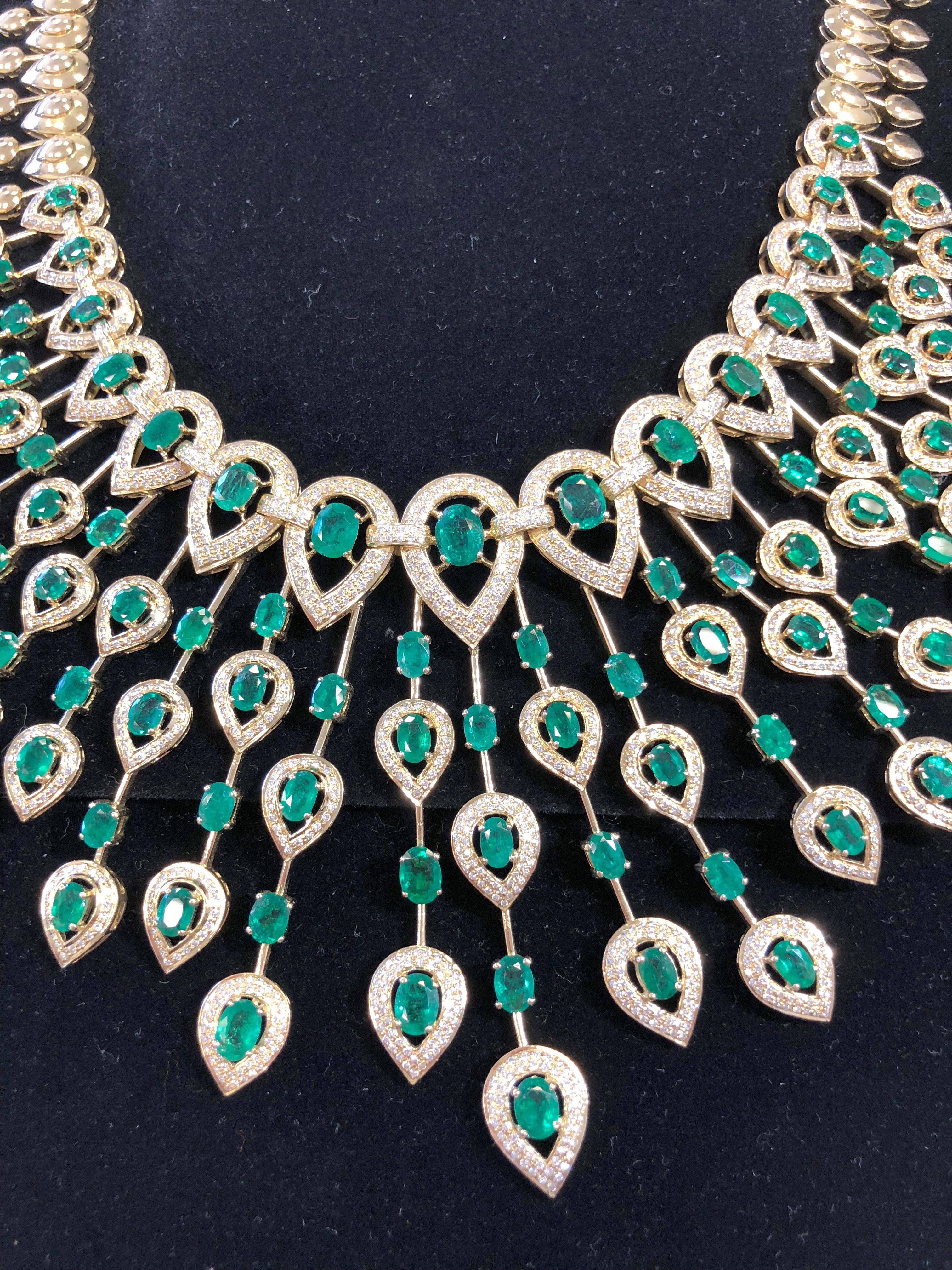 Pear Cut Emerald and Diamond Spray Necklace in 14 Karat Yellow Gold