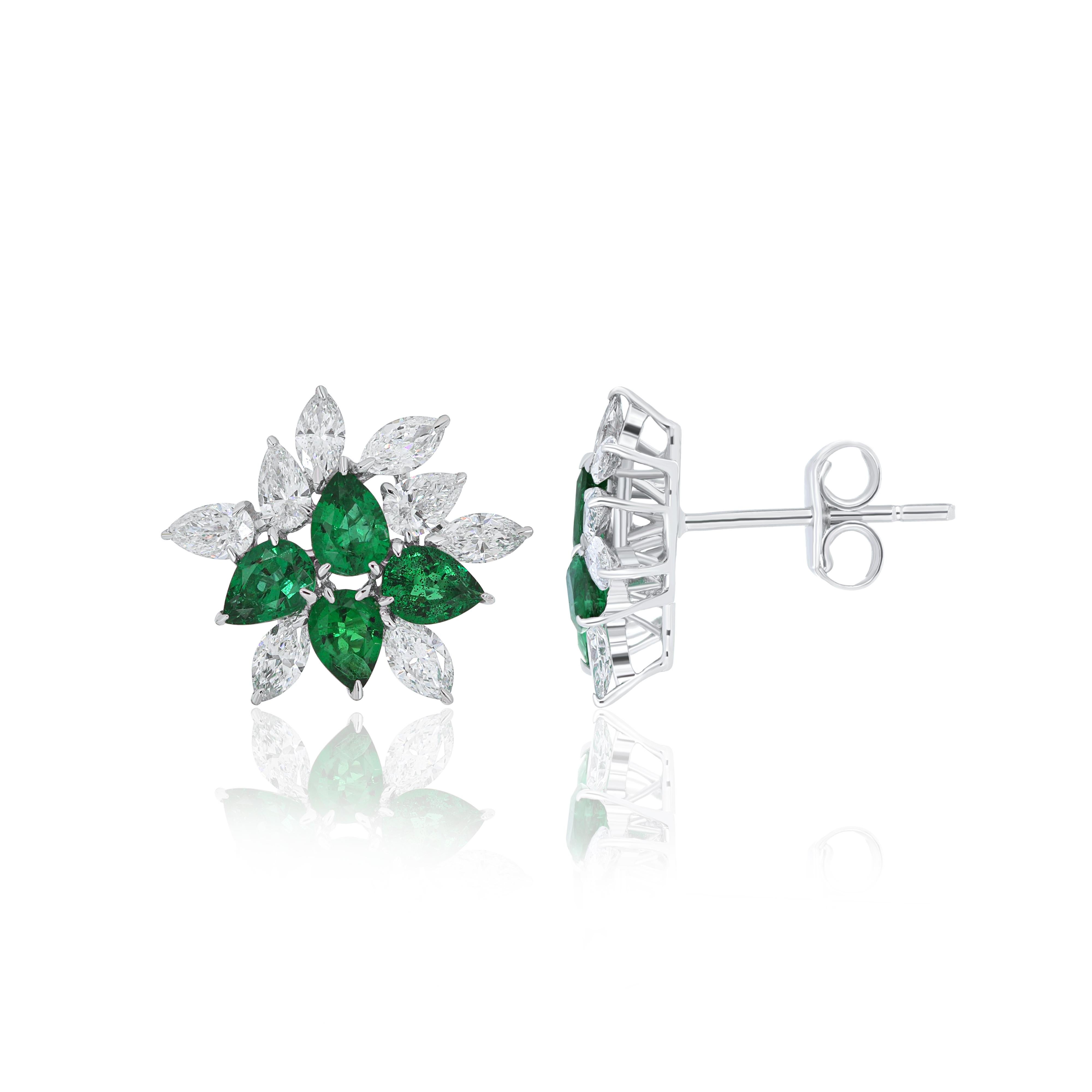 Pear Cut Emerald and Diamond Studded Earring in 18 Karat White Gold handcraft jewelry  For Sale
