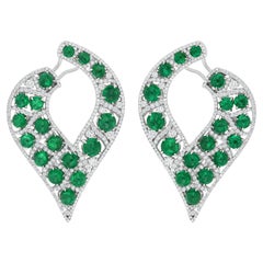 Boucles d'oreilles en or blanc 14K serties d'émeraudes et de diamants