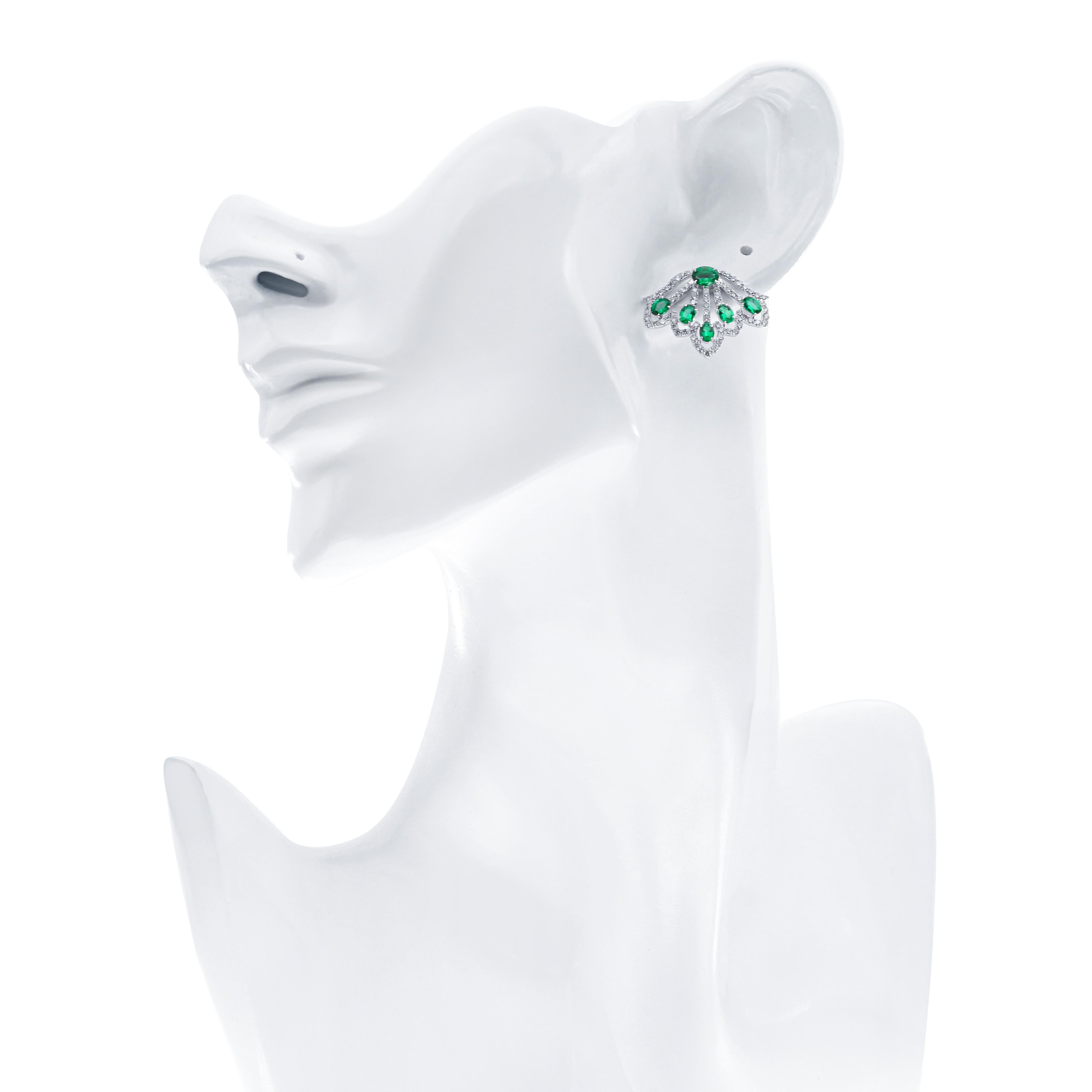 Emerald and Diamond Studded Earrings in 18 Karat White Gold In New Condition For Sale In JAIPUR, IN