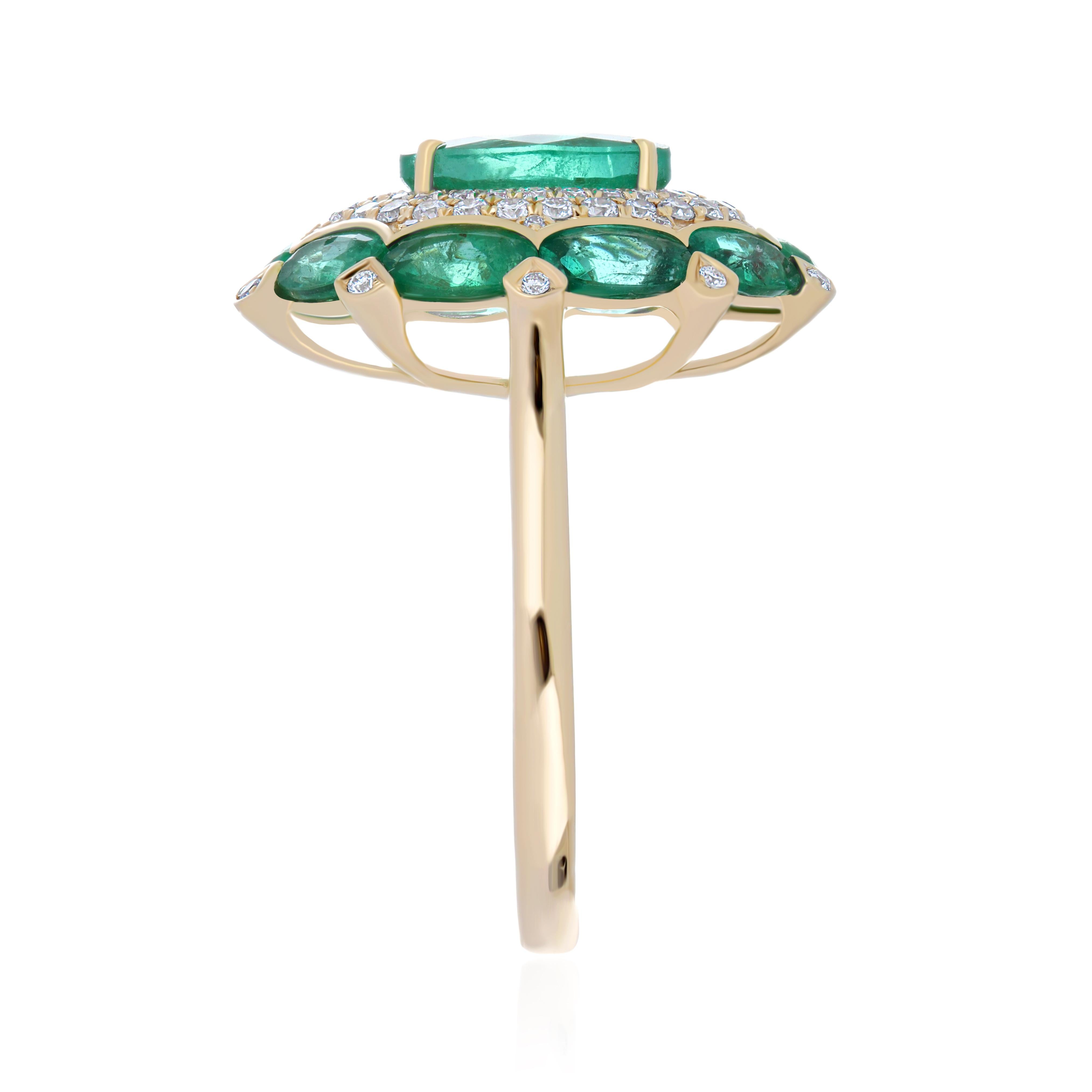 Emerald and Diamond Studded Hand-Crafted Ring in 14 Karat Yellow Gold Flower In New Condition For Sale In JAIPUR, IN