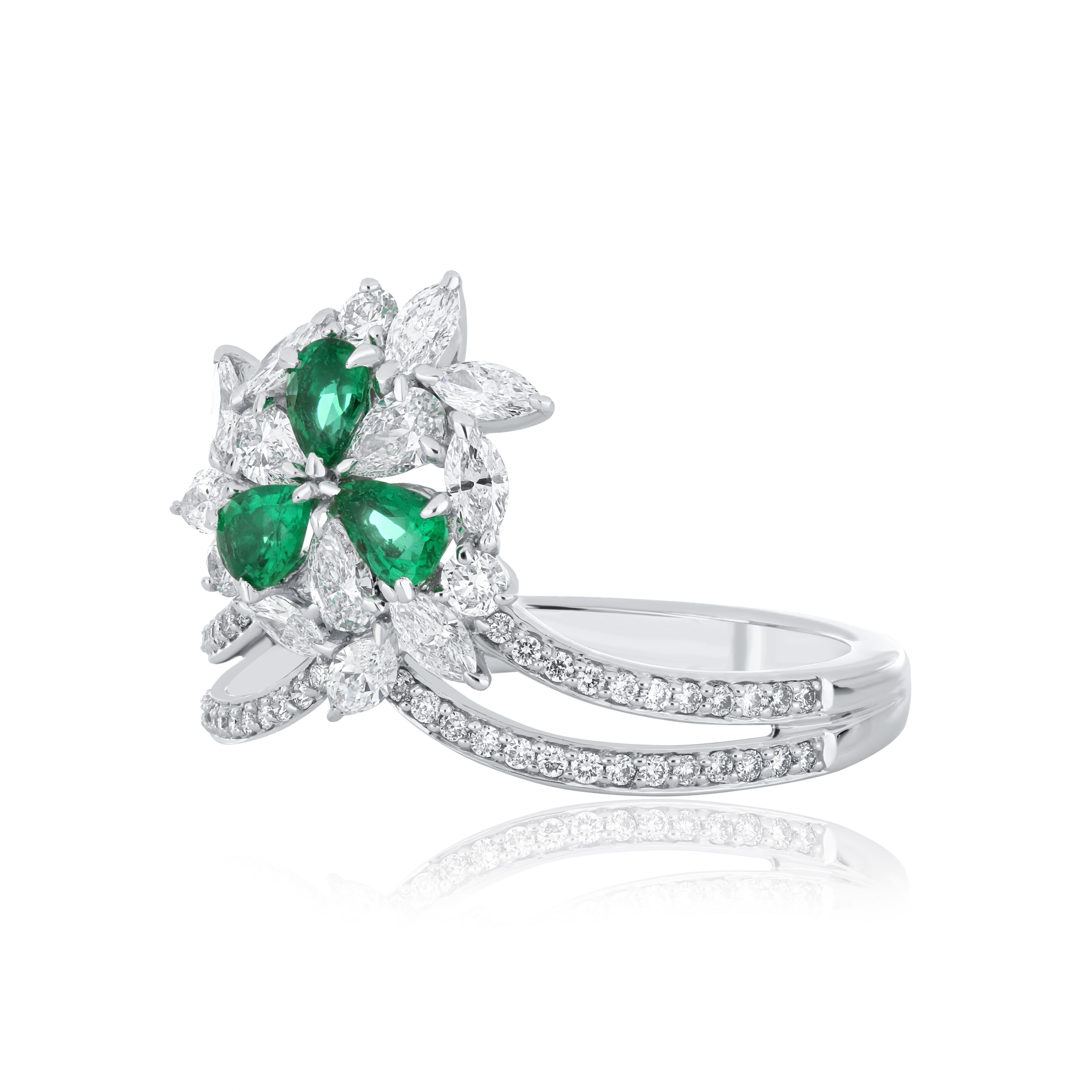 For Sale:  Emerald and Diamond Studded Ring in 18 Karat White Gold jewelry, handcraft Ring 3
