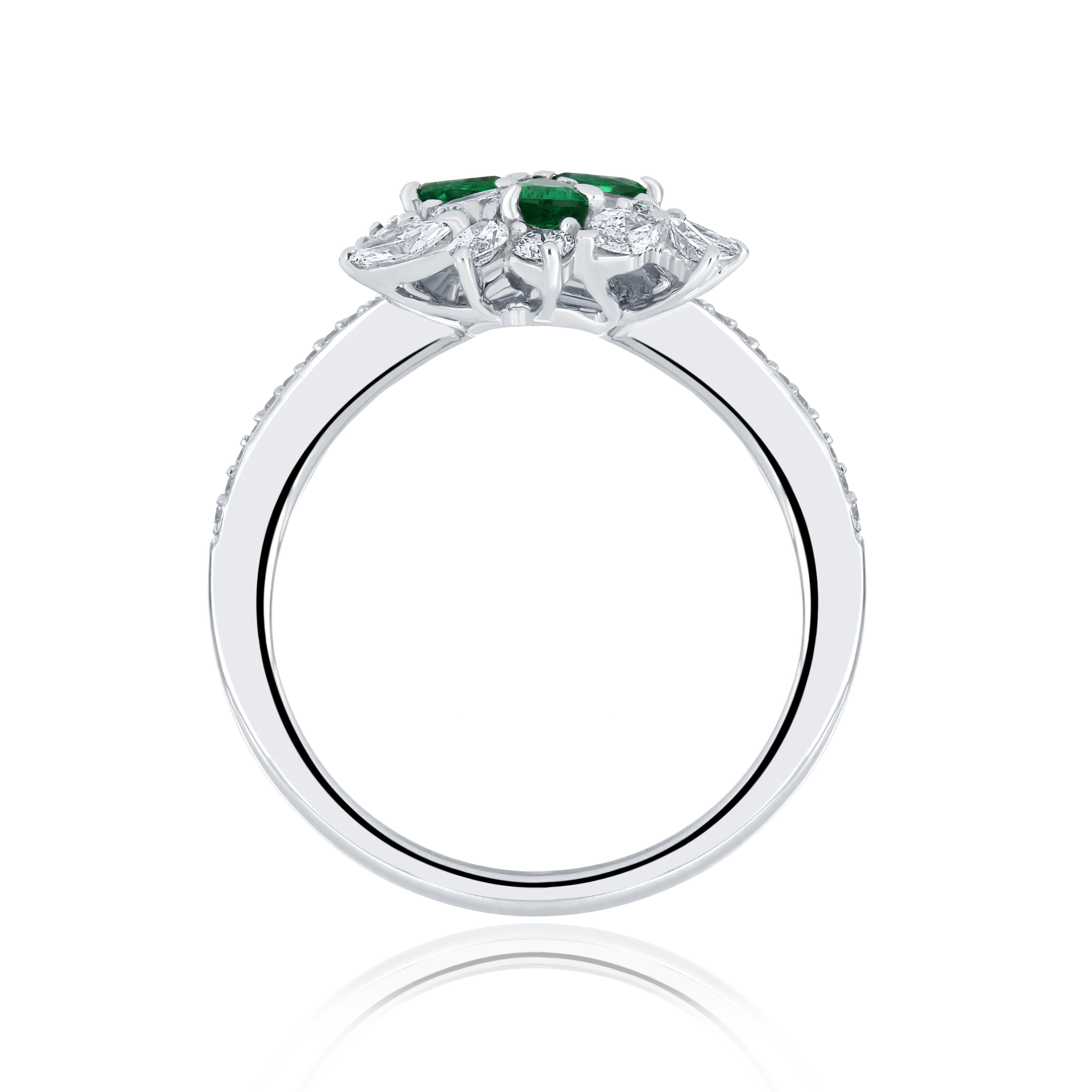 For Sale:  Emerald and Diamond Studded Ring in 18 Karat White Gold jewelry, handcraft Ring 5