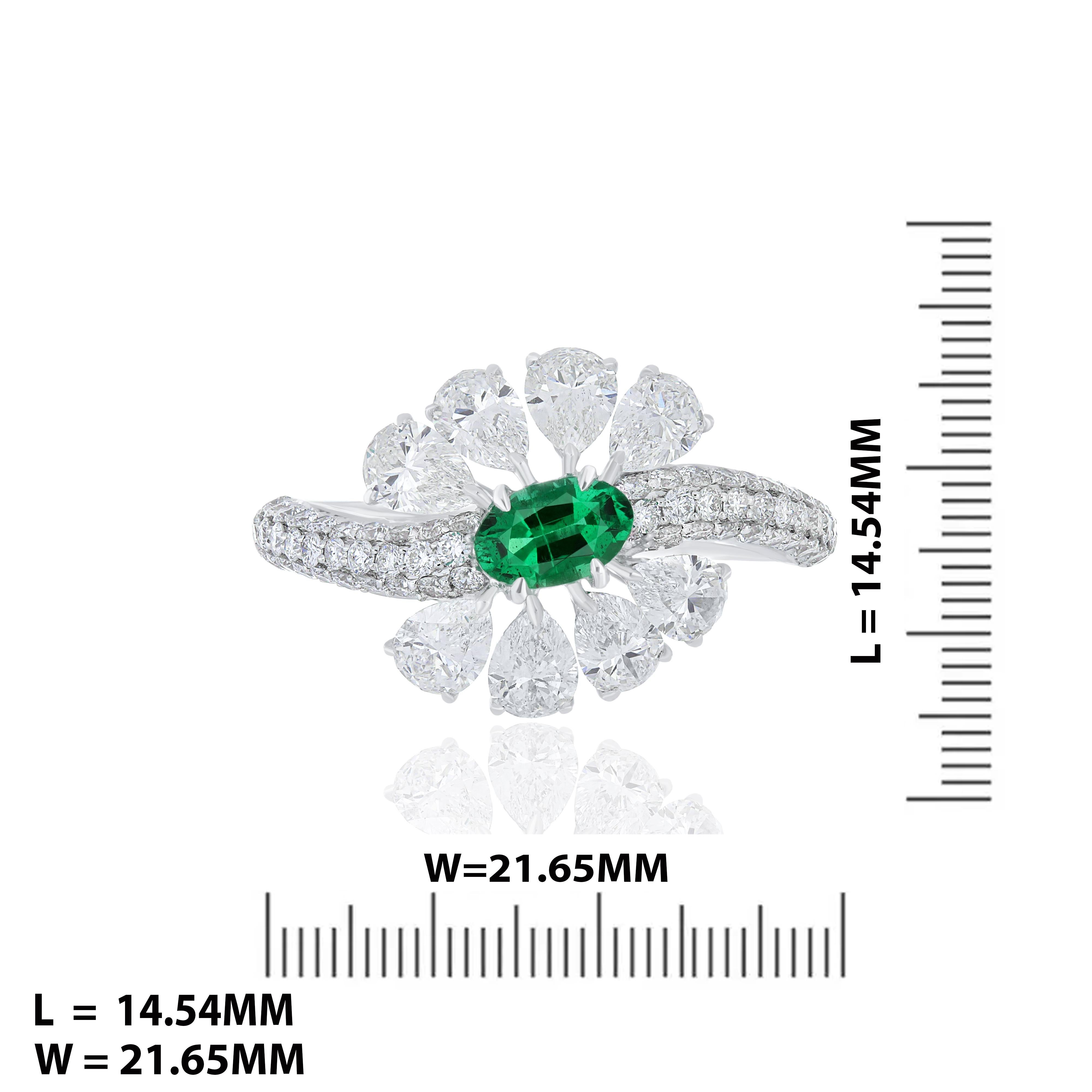 For Sale:  Emerald and Diamond Studded Ring in 18 Karat White Gold handcraft jewelry Ring 7