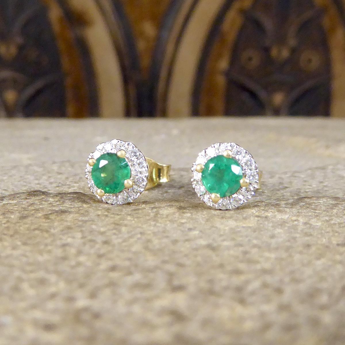 Emerald and Diamond Target Cluster Stud Earrings in White and Yellow Gold In New Condition For Sale In Yorkshire, West Yorkshire