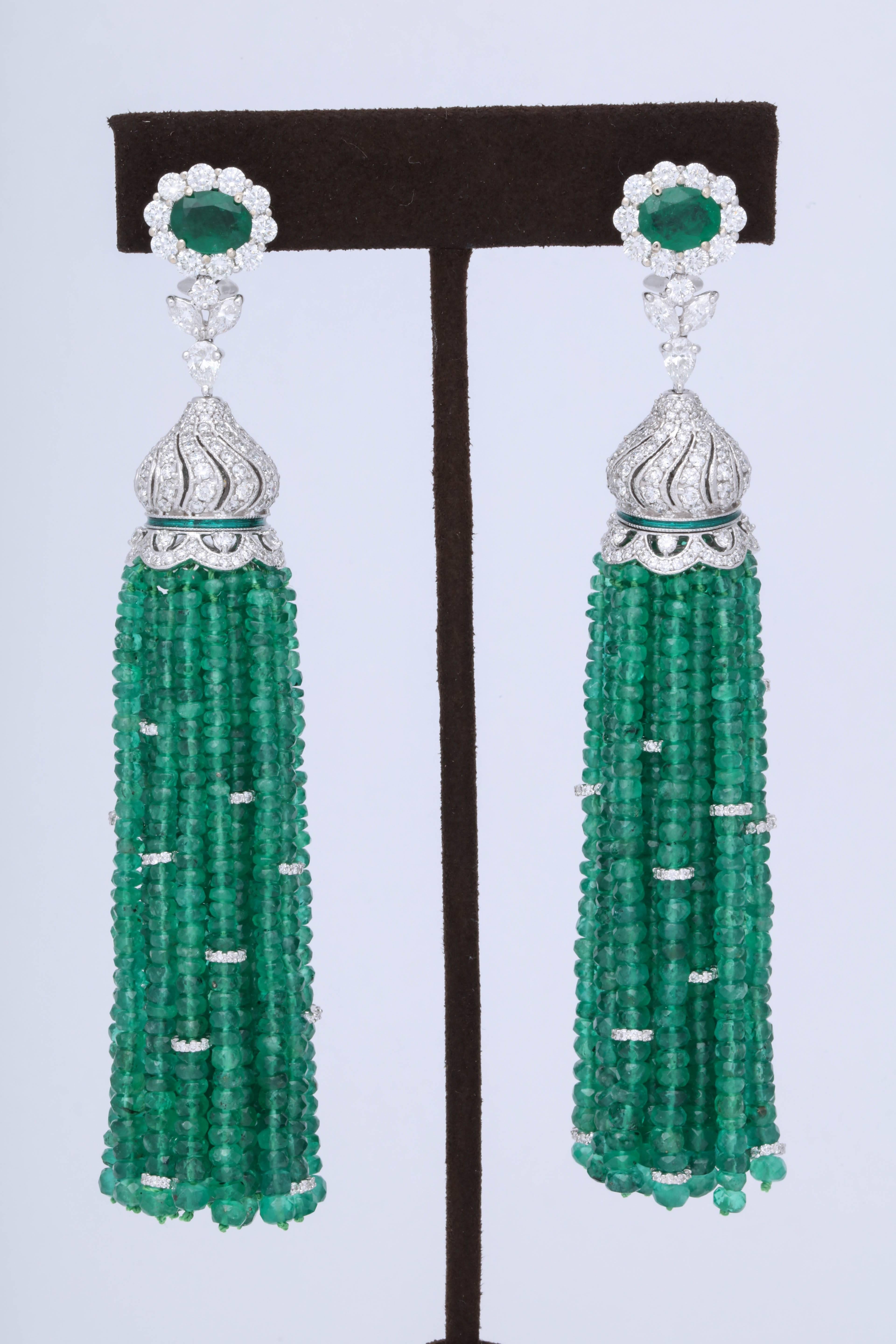Emerald and Diamond Tassel Earrings In New Condition In New York, NY