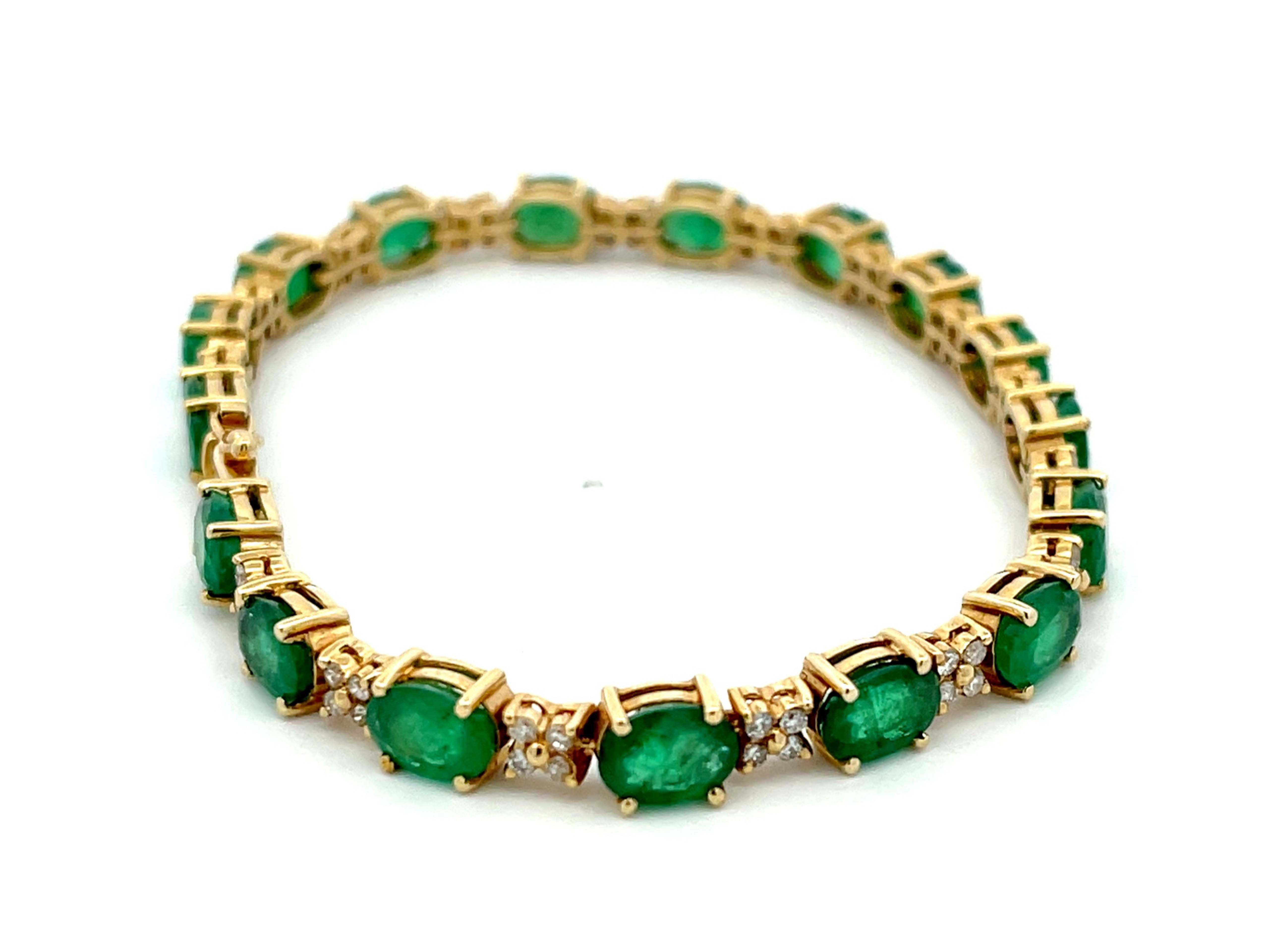 Moderne Bracelet tennis en or jaune 14 carats avec émeraudes et diamants en vente
