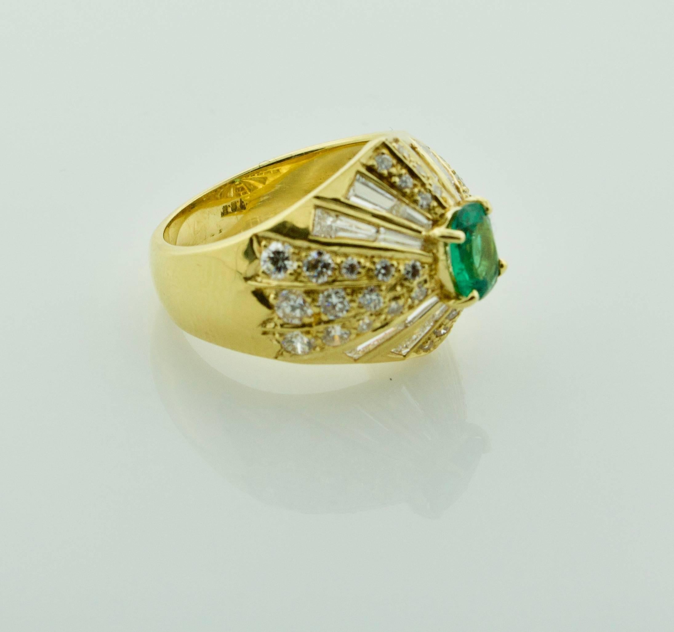 Emerald and Diamond Terrell and Zimmelman 18 Karat Yellow Gold Ring In Excellent Condition For Sale In Wailea, HI