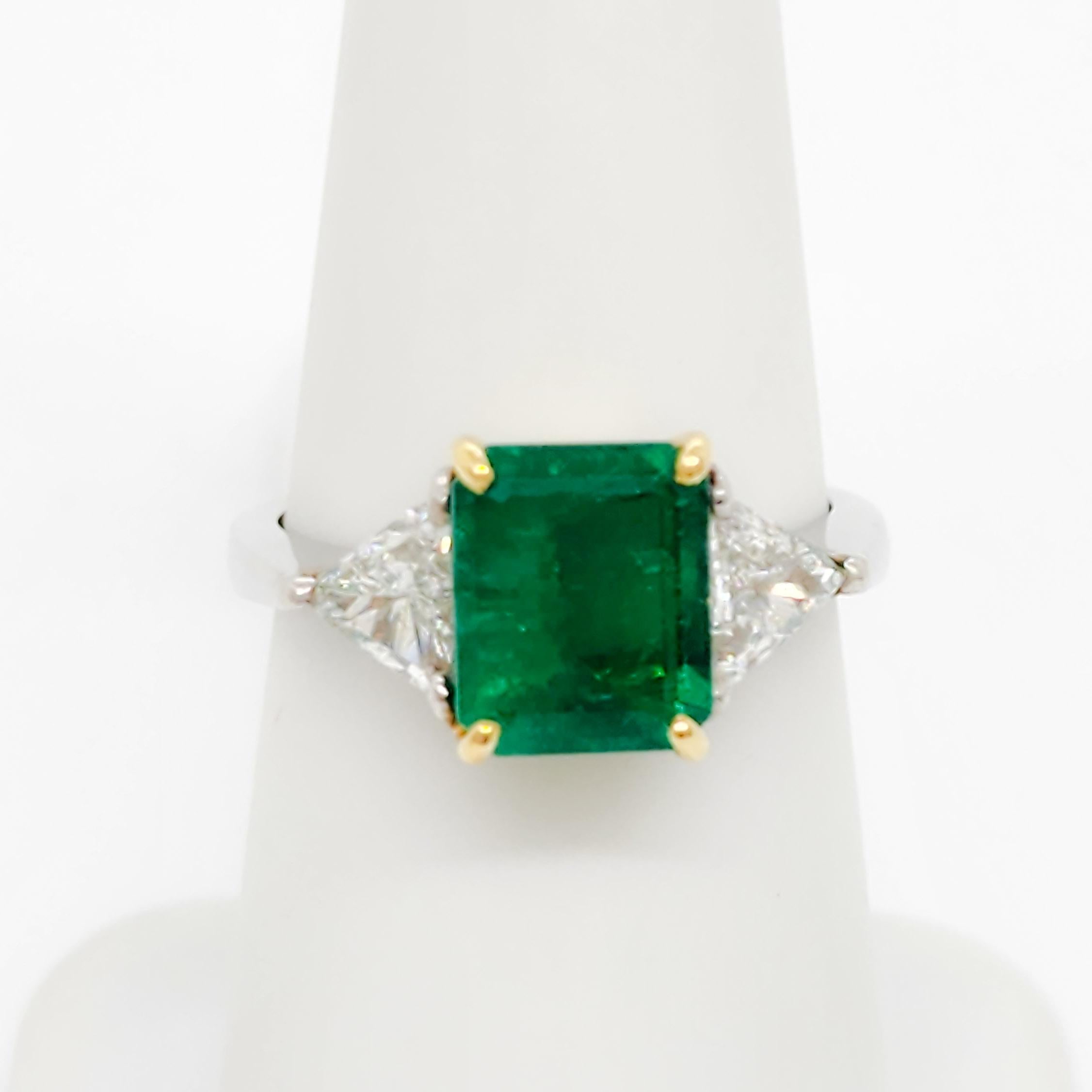 Emerald and Diamond Three Stone Ring in Platinum and 18k Yellow Gold For Sale 2