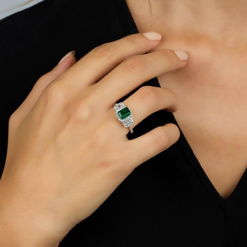 tria diamond ring