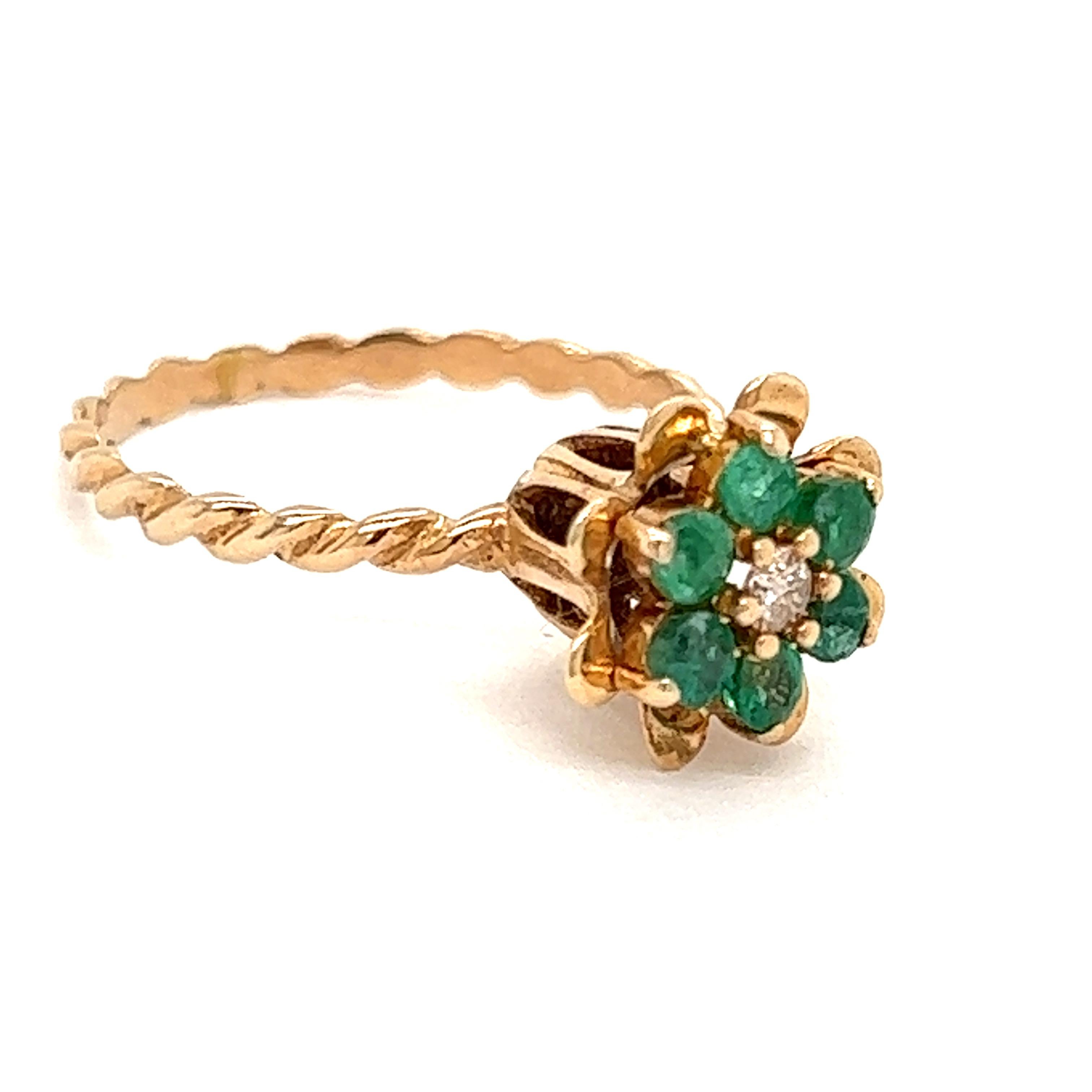 Tulip-Ring mit Smaragd und Diamant 2