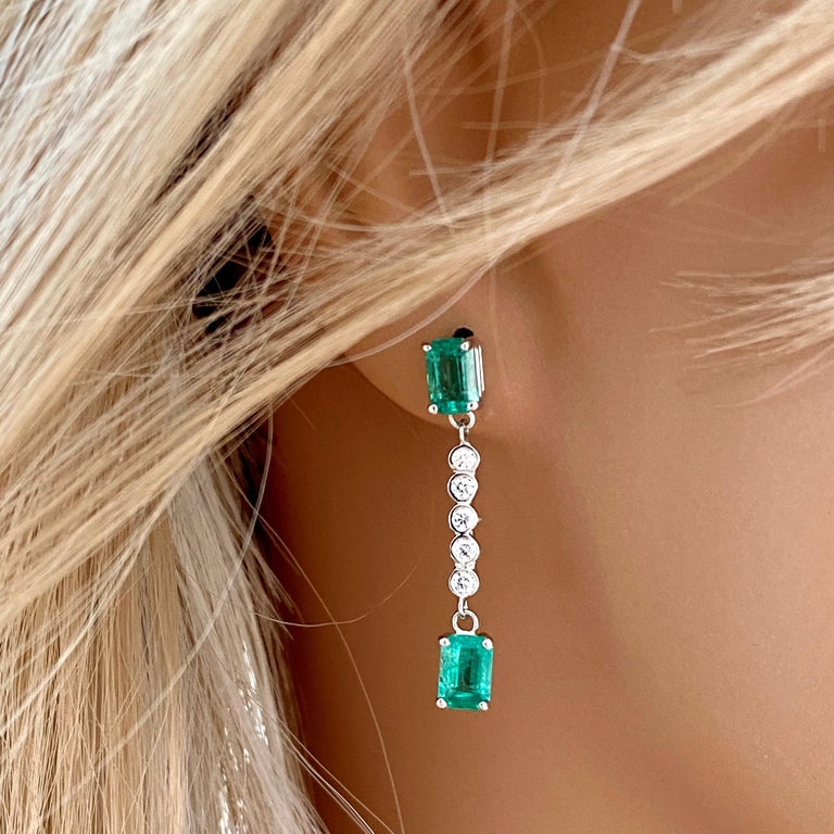 Contemporary Emerald and Diamond Two-Tiered White Gold Drop Earrings For Sale