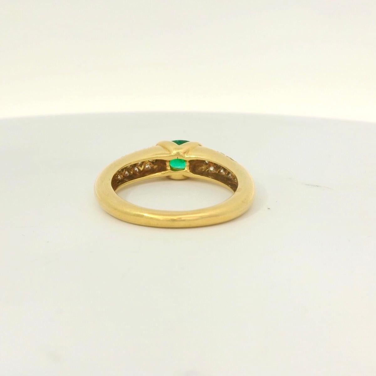 Emerald and diamond vintage ring For Sale 1
