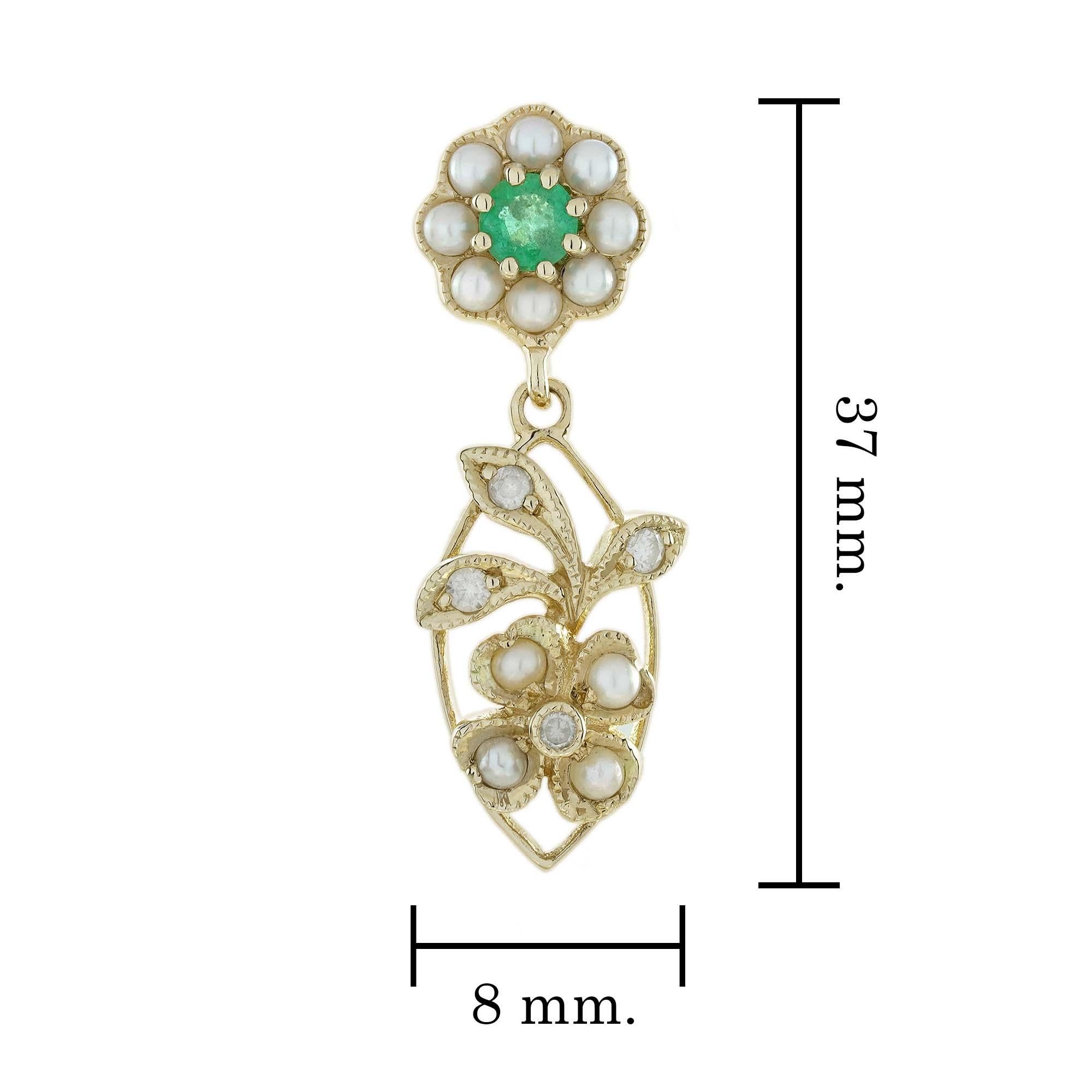 Ohrhänger mit Smaragd und Diamant im Vintage-Stil aus 9 Karat Gelbgold mit Blumenmuster im Zustand „Neu“ im Angebot in Bangkok, TH