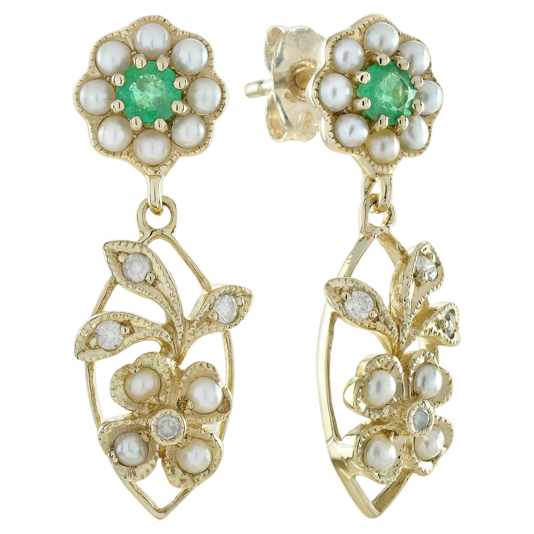 Boucles d
oreilles florales pendantes en or jaune 9K avec émeraudes et diamants de style vintage