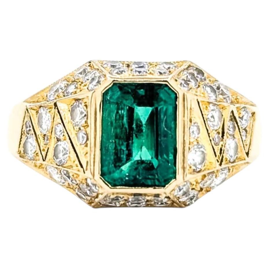 Emerald and Diamond Vintage-Style Ring in 18k Yellow Gold