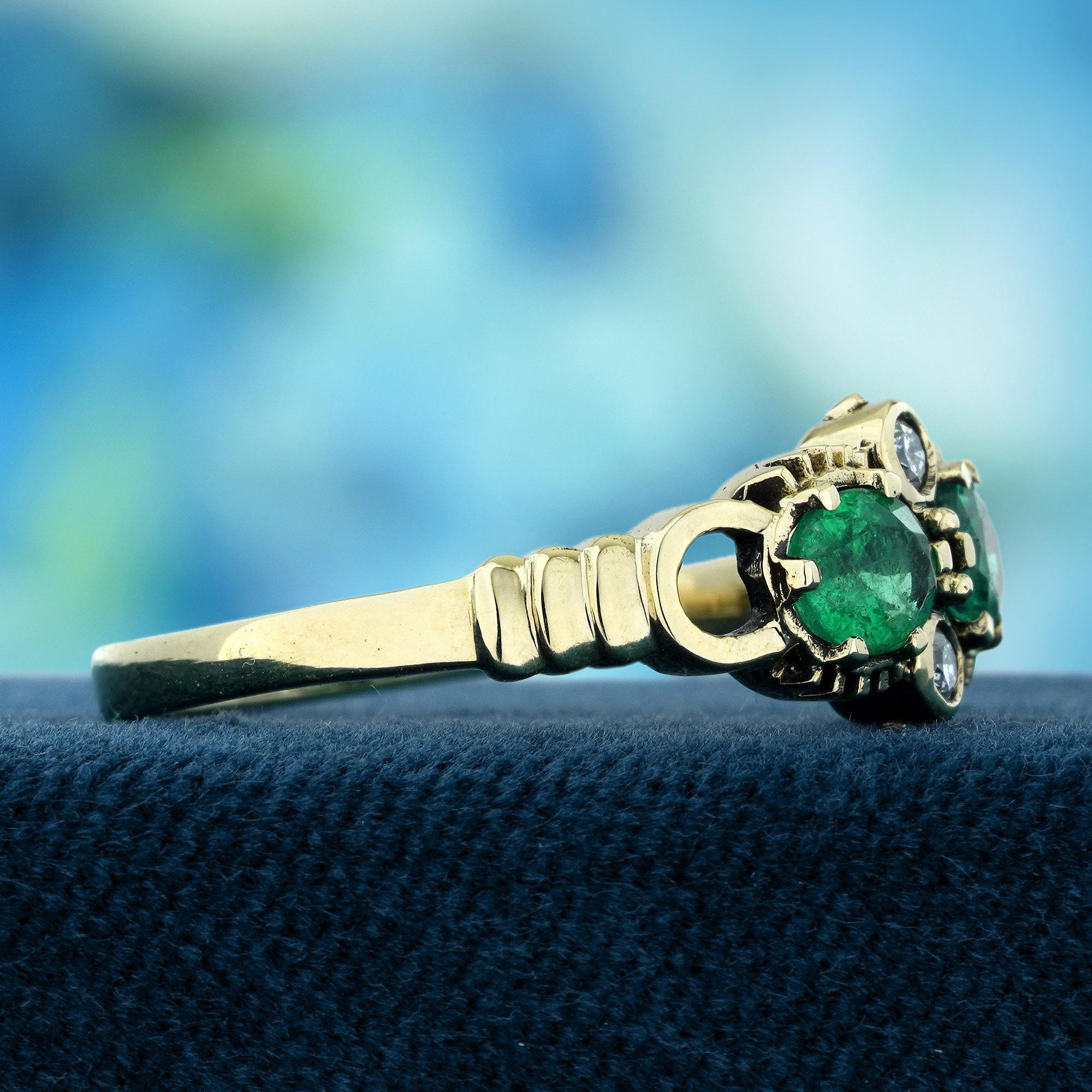 Anillo de dos piedras estilo vintage con esmeralda y diamantes en oro amarillo macizo de 9 quilates Corte oval en venta