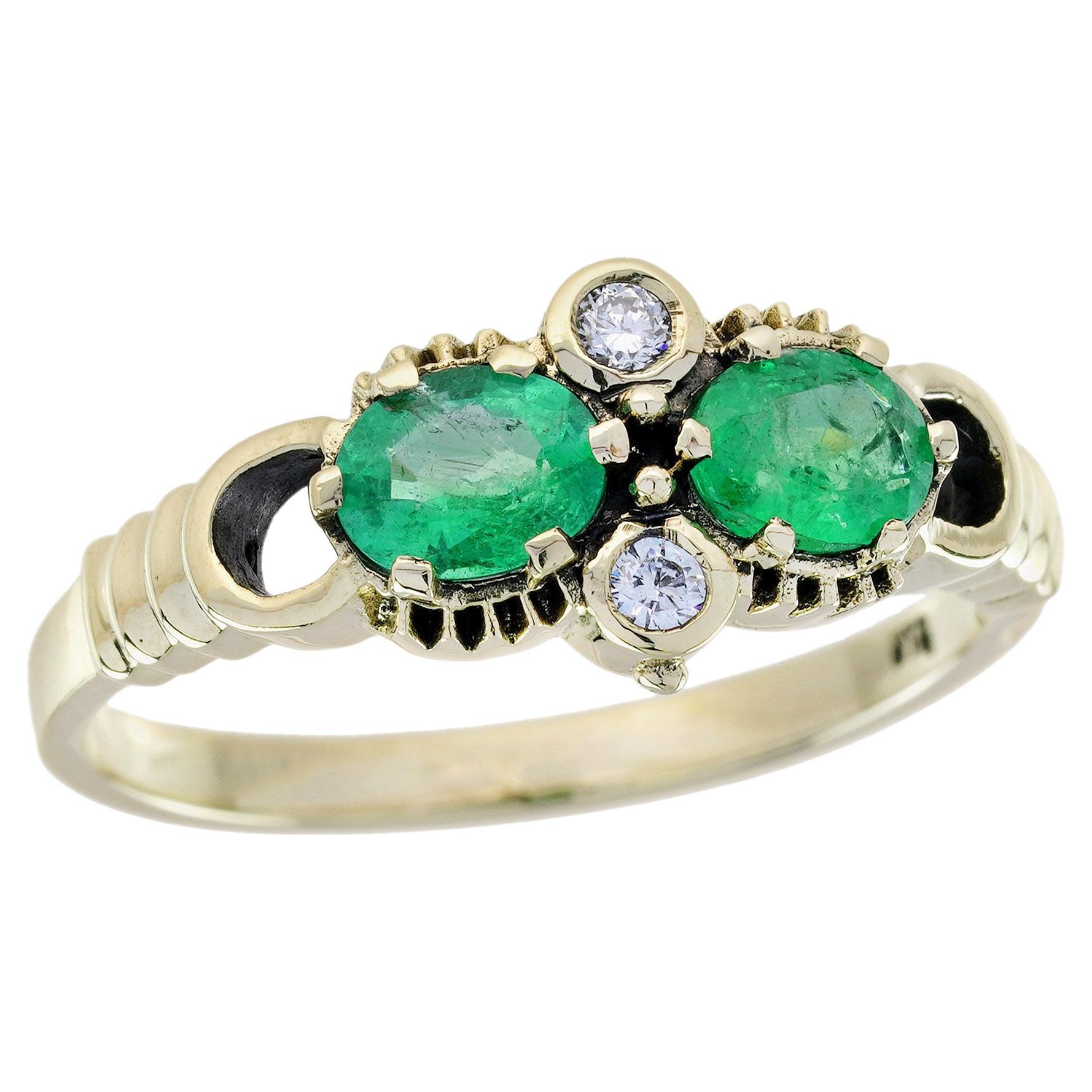 Smaragd und Diamant Vintage-Stil zwei Steine Ring in massivem 9K Gelbgold im Angebot