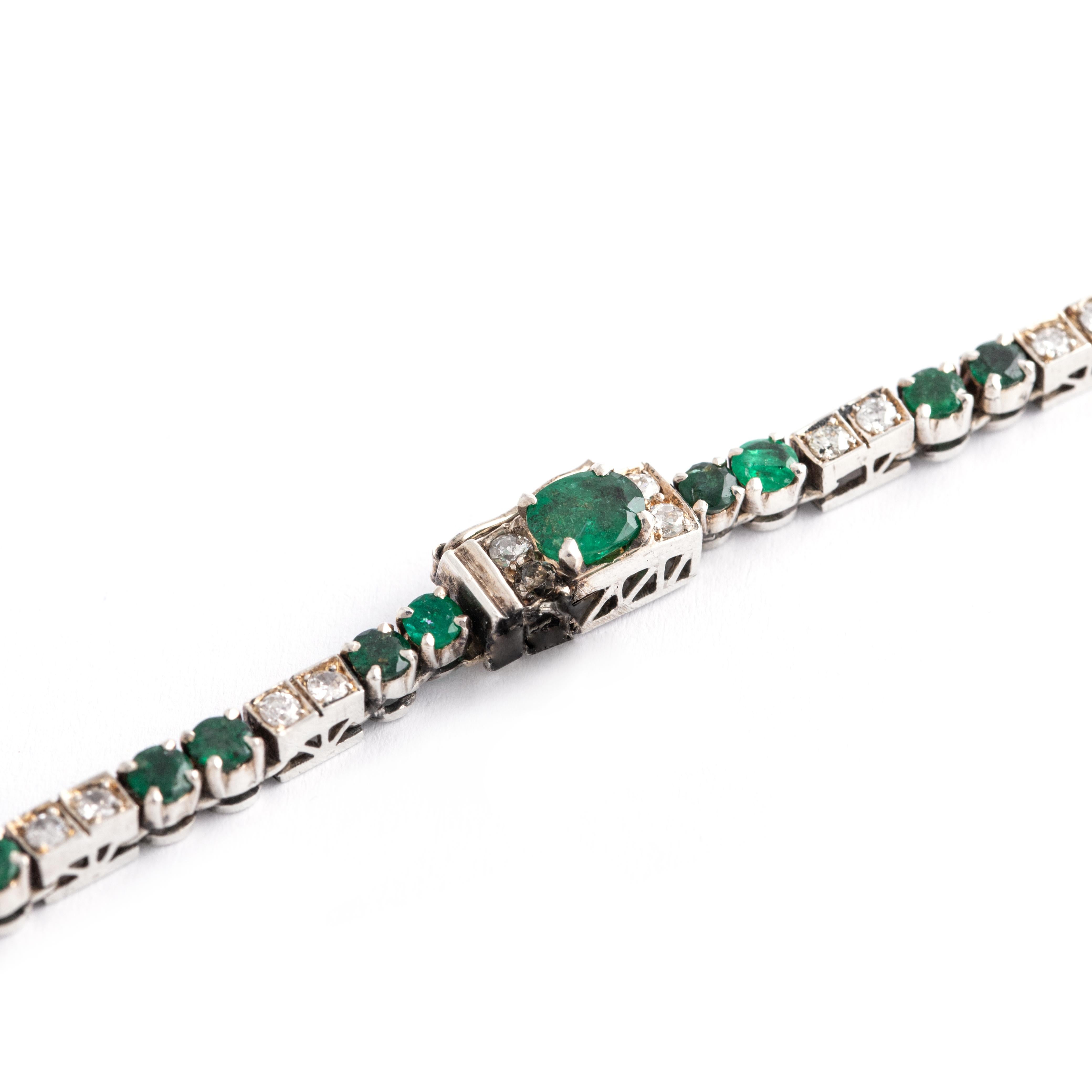 Women's or Men's Emerald Diamond White Gold Necklace For Sale
