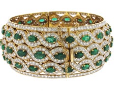 Emerald and Diamond Yellow Gold Cuff Bangle, over 15 Carat of Emeralds, 20 Karat