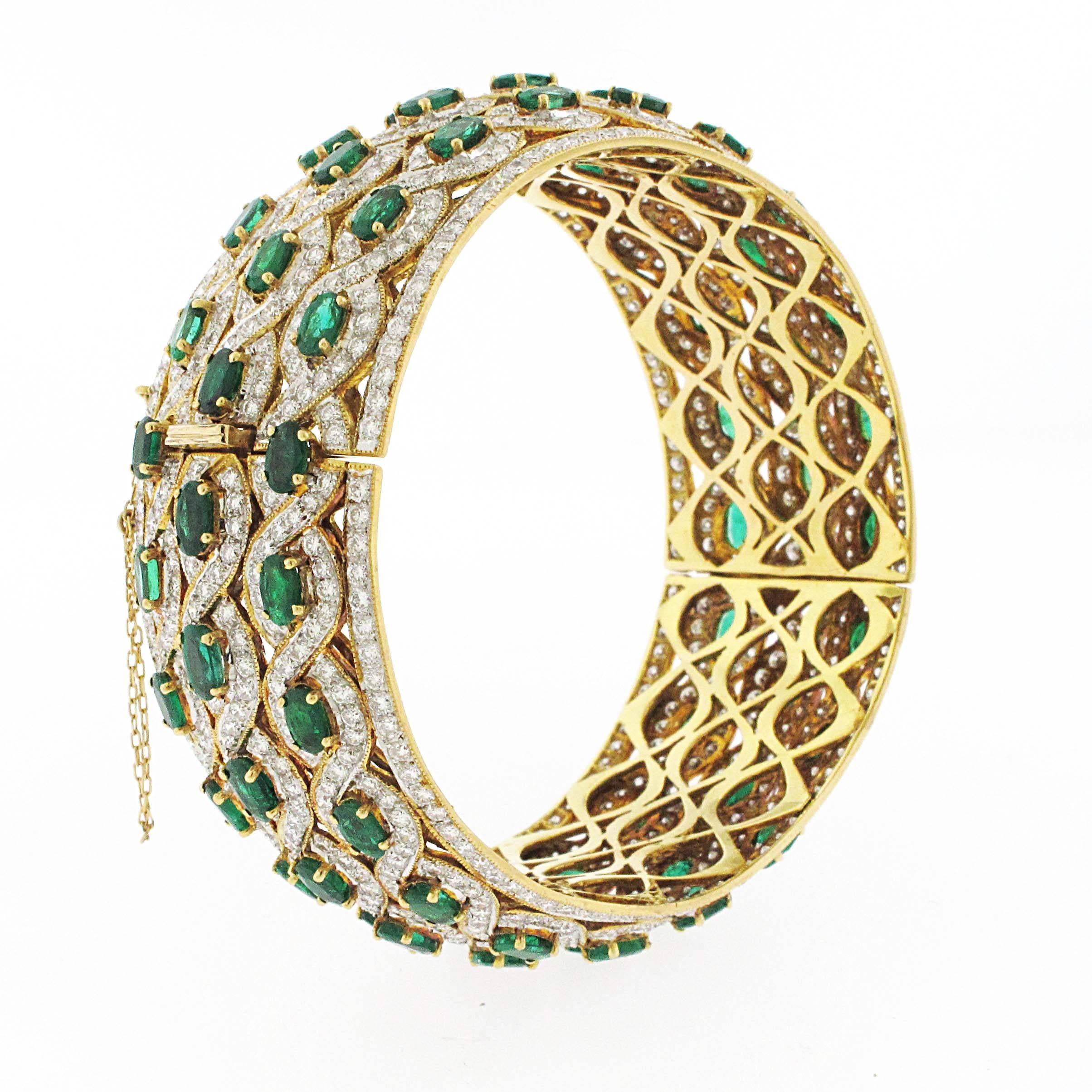 Modern Emerald and Diamond Yellow Gold Cuff Bangle, over 15 Carat of Emeralds, 20 Karat