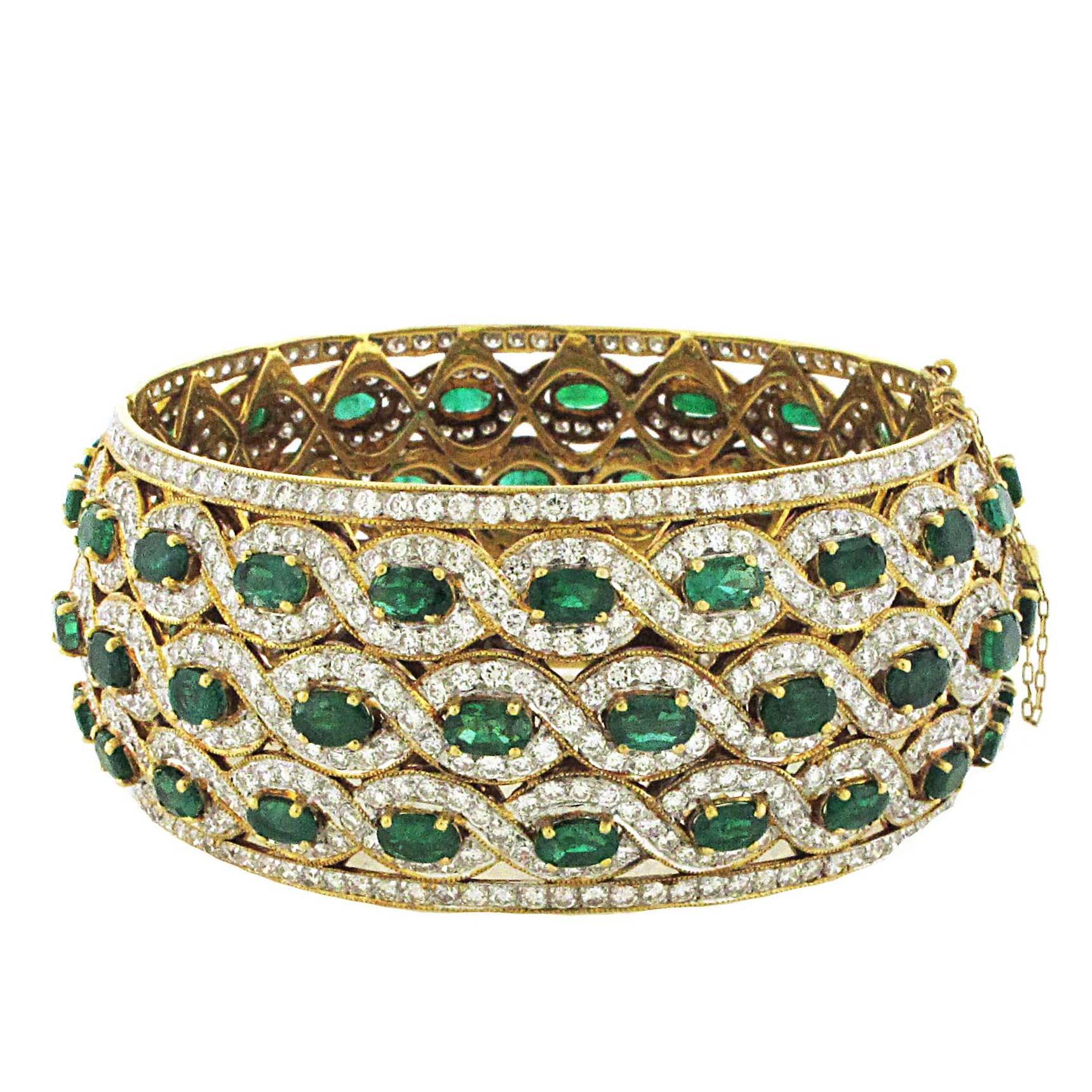 Emerald and Diamond Yellow Gold Cuff Bangle, over 15 Carat of Emeralds, 20 Karat