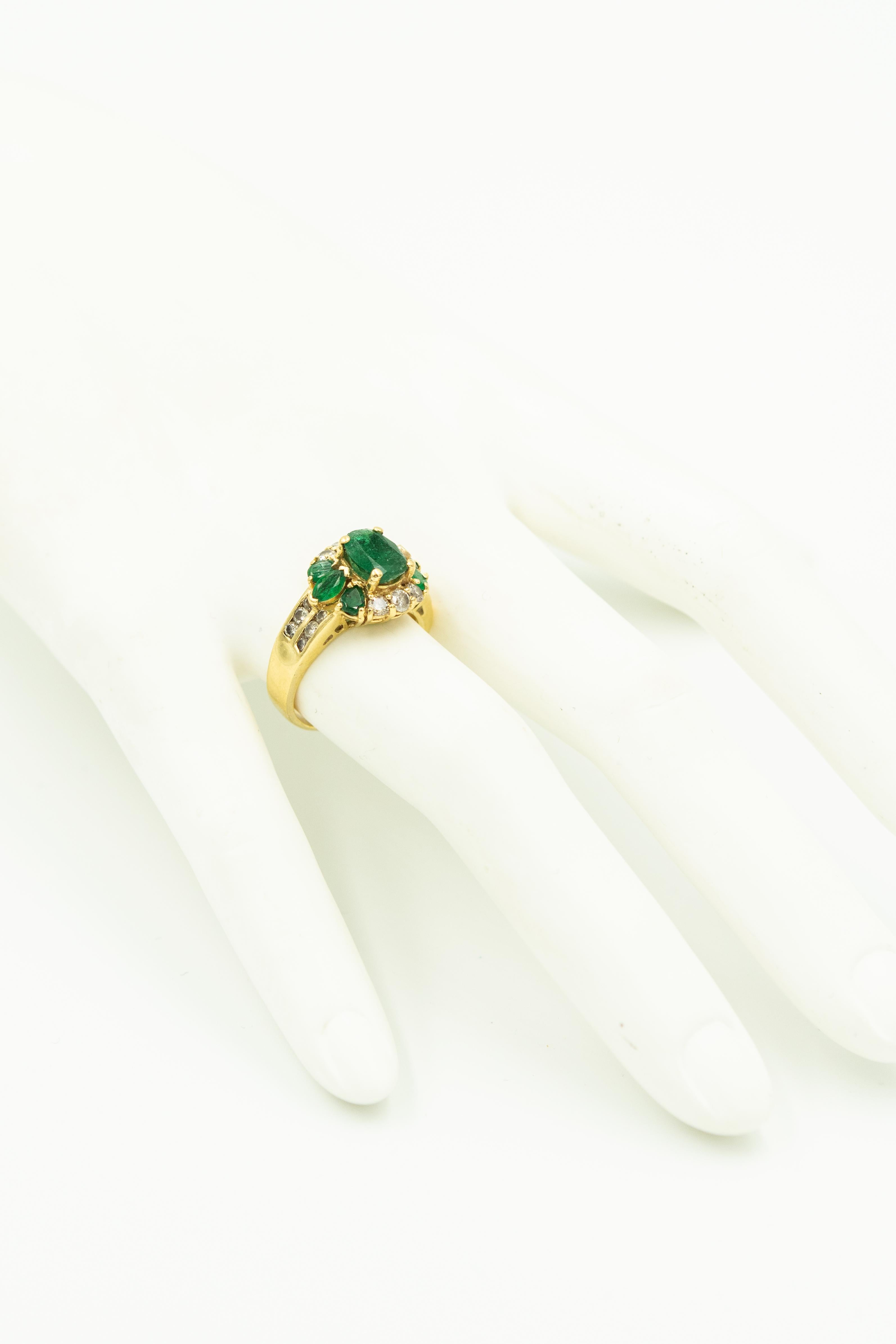 Emerald and Diamond Yellow Gold Ring For Sale 1