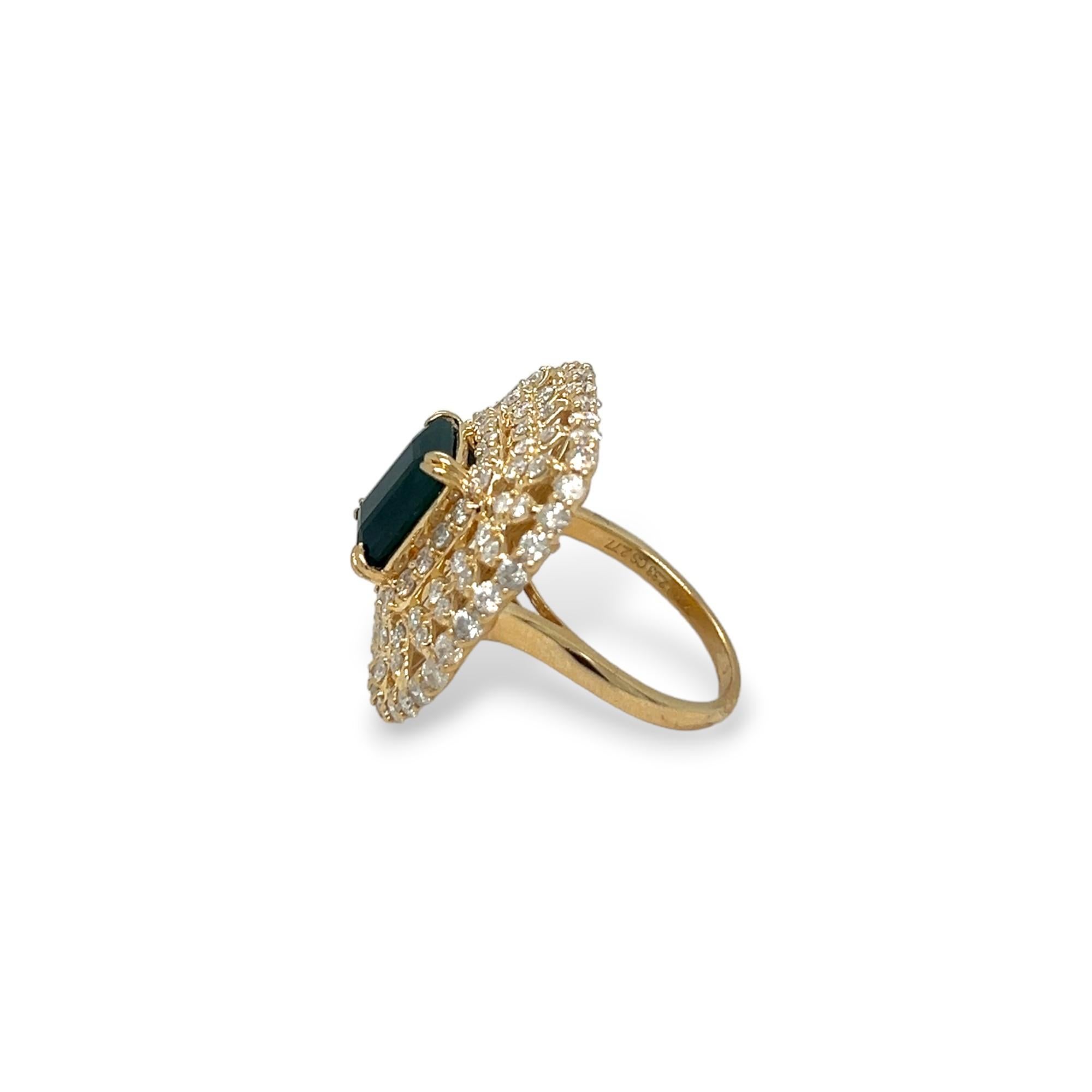 Emerald and Diamond Yellow Gold Statement Ring In New Condition For Sale In Lewisville, TX