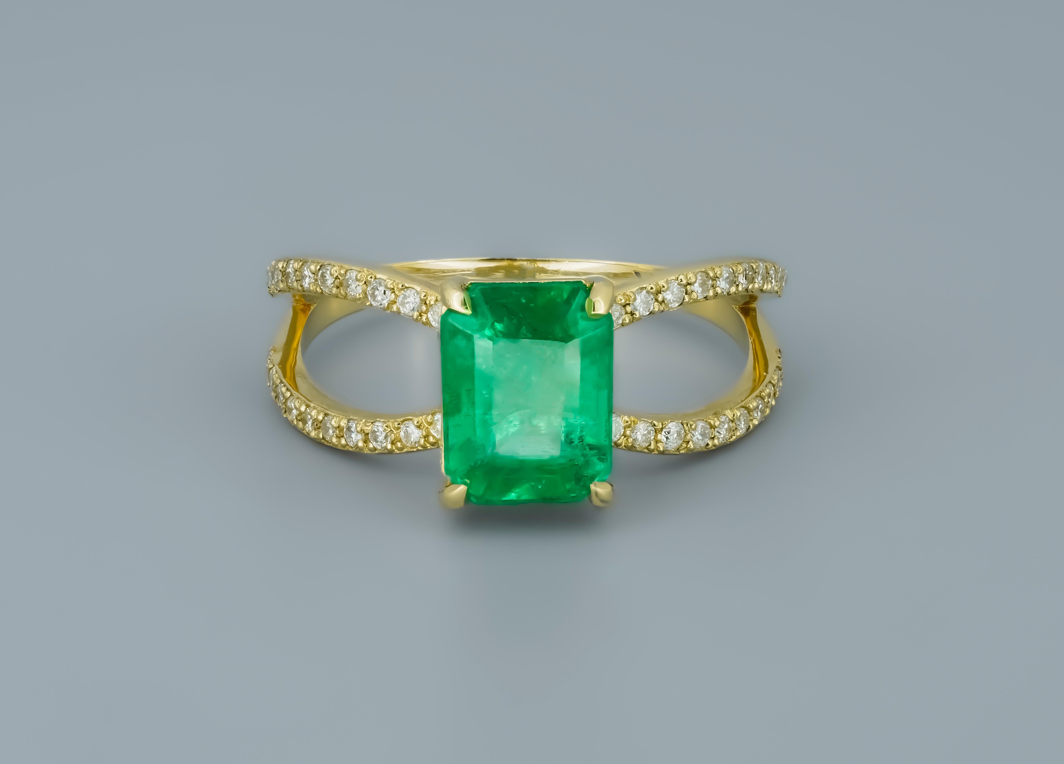 Ring aus 14 Karat Gold mit Smaragd und Diamanten, zertifiziert (Smaragdschliff)