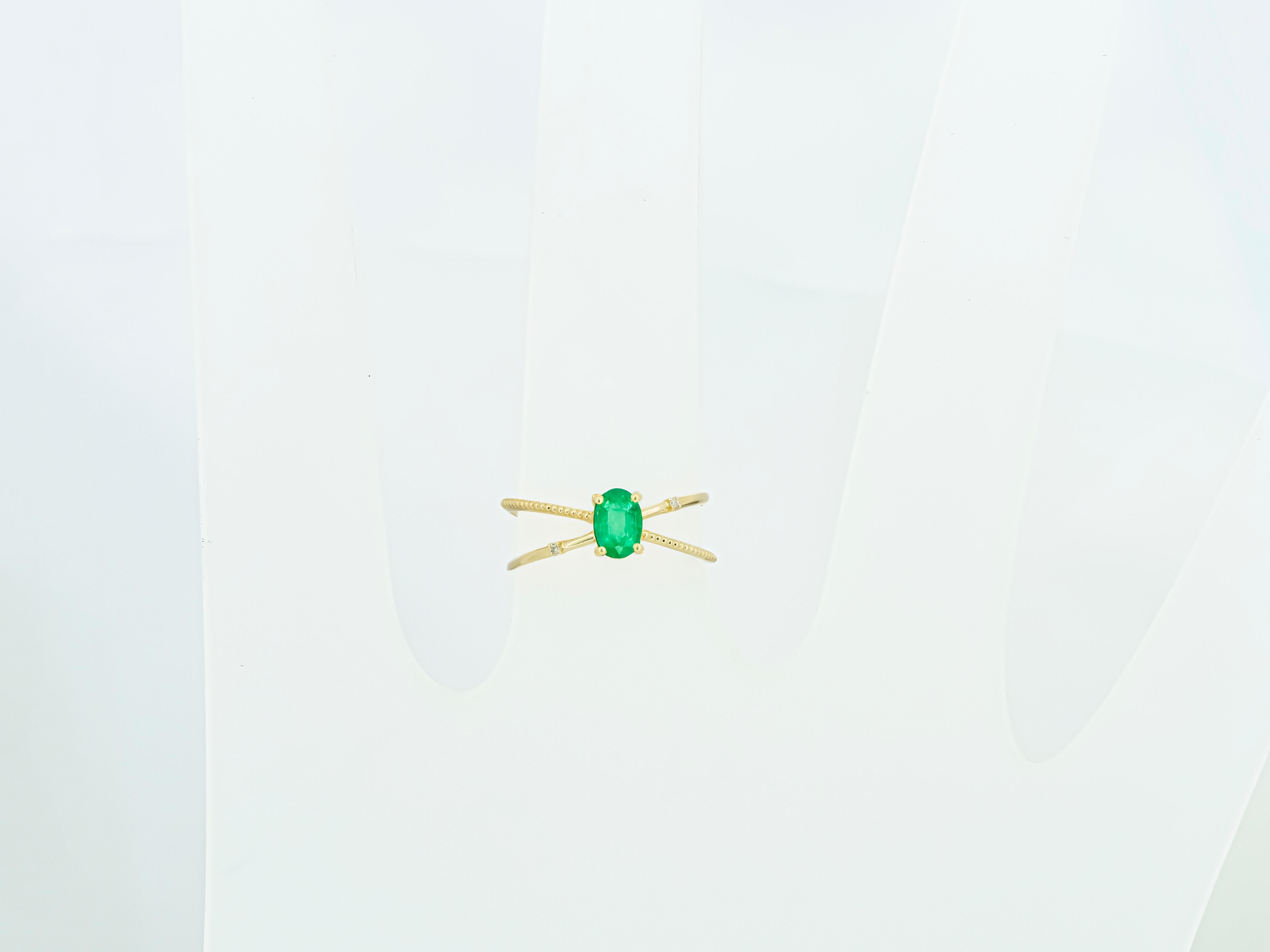 For Sale:  Emerald and diamonds 14k gold ring! 6
