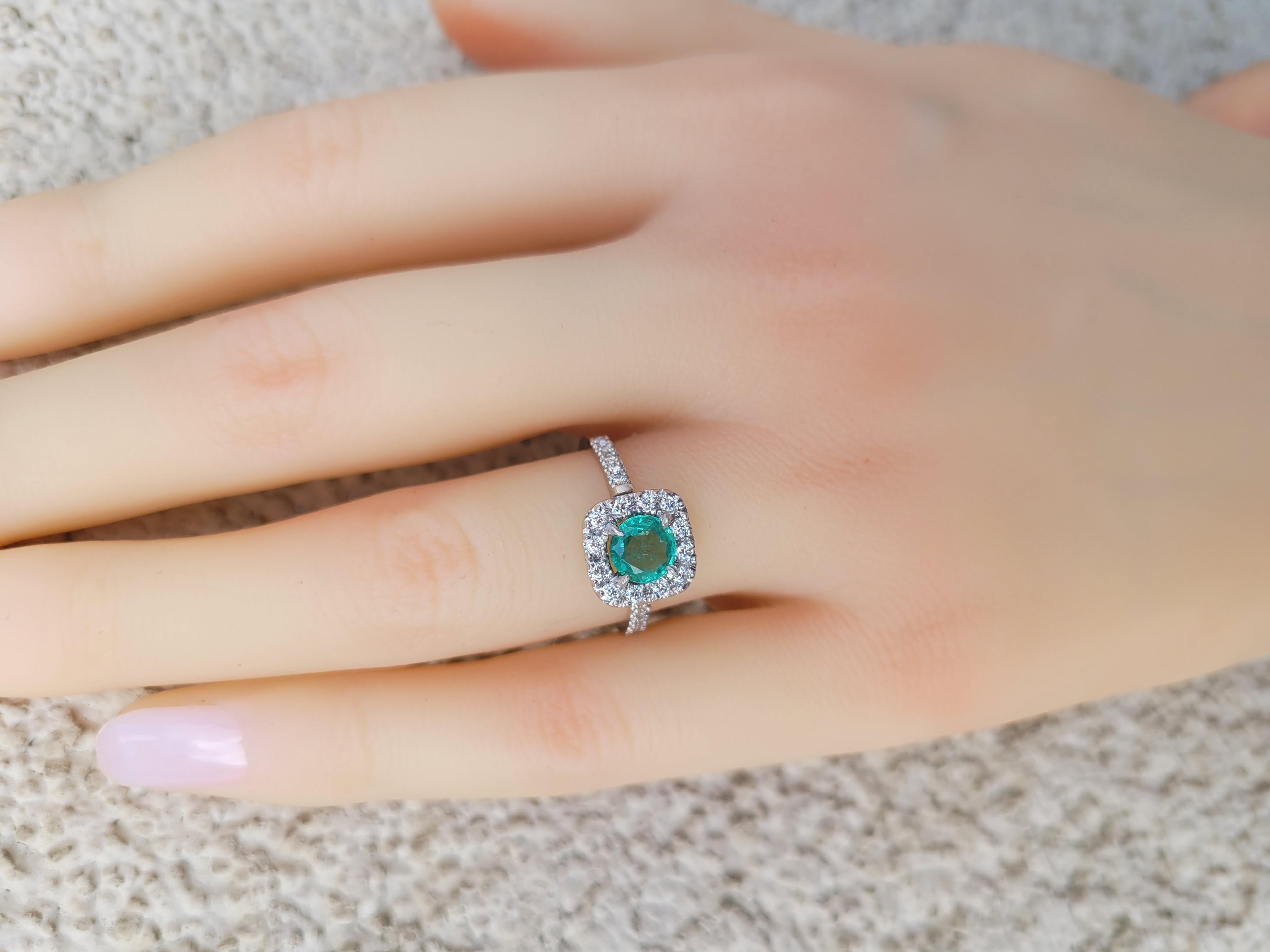 For Sale:  Emerald and Diamonds 14k Gold Ring, Vintage Style Emerald and Diamonds Ring 7