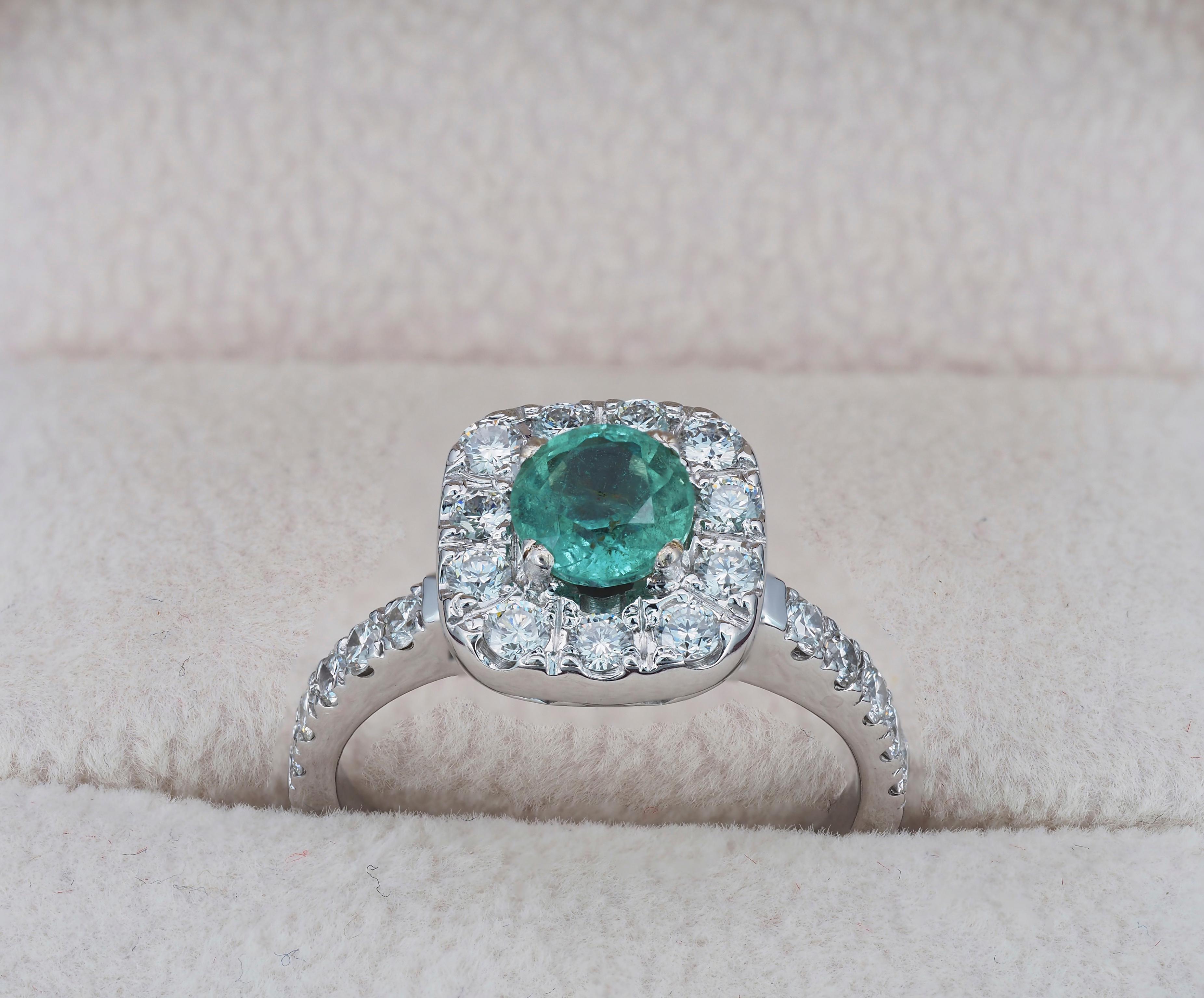 For Sale:  Emerald and Diamonds 14k Gold Ring, Vintage Style Emerald and Diamonds Ring 2