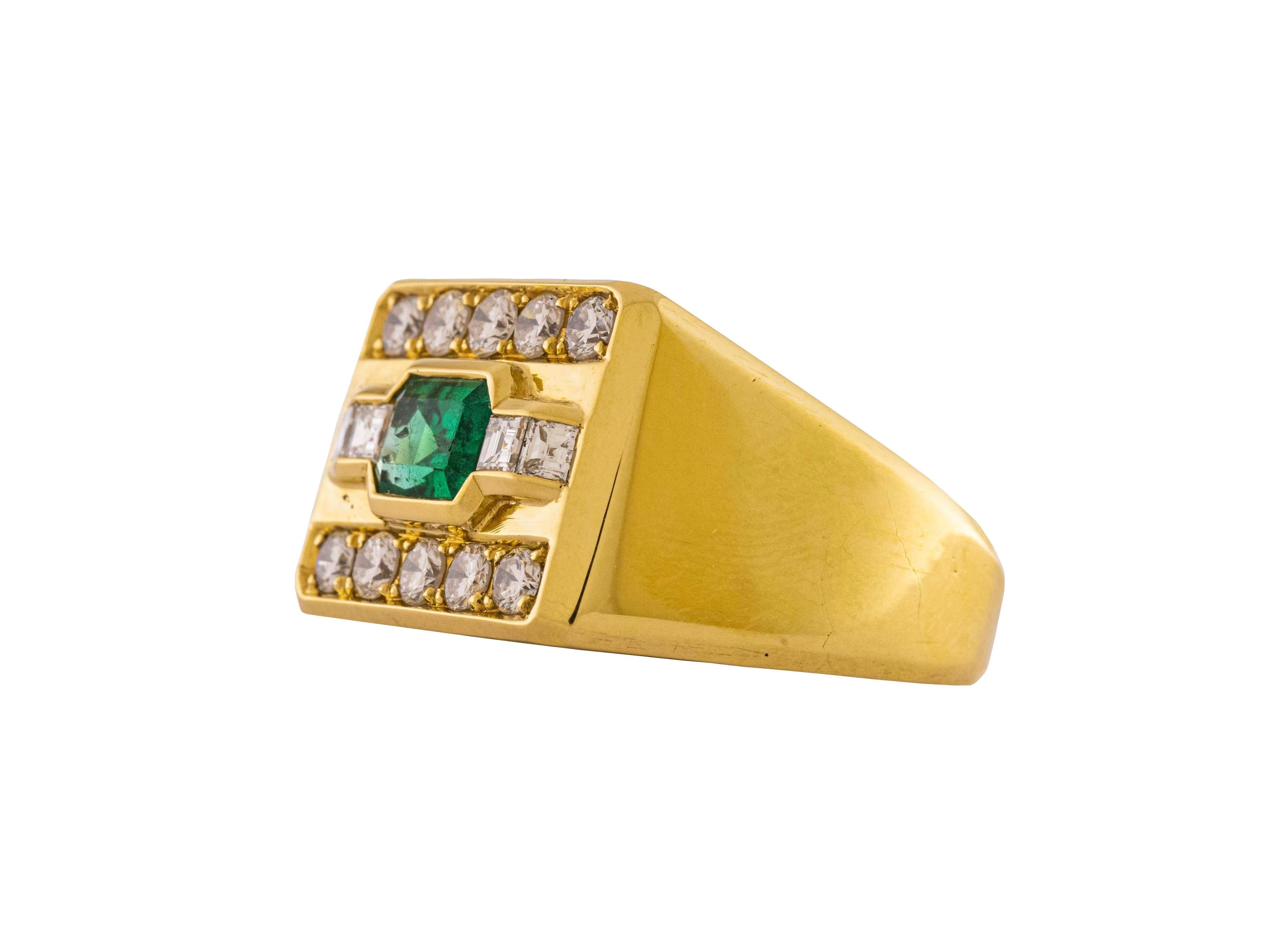 Mixed Cut Emerald and Diamonds 18 Karat Yellow Gold Cocktail Ring For Sale