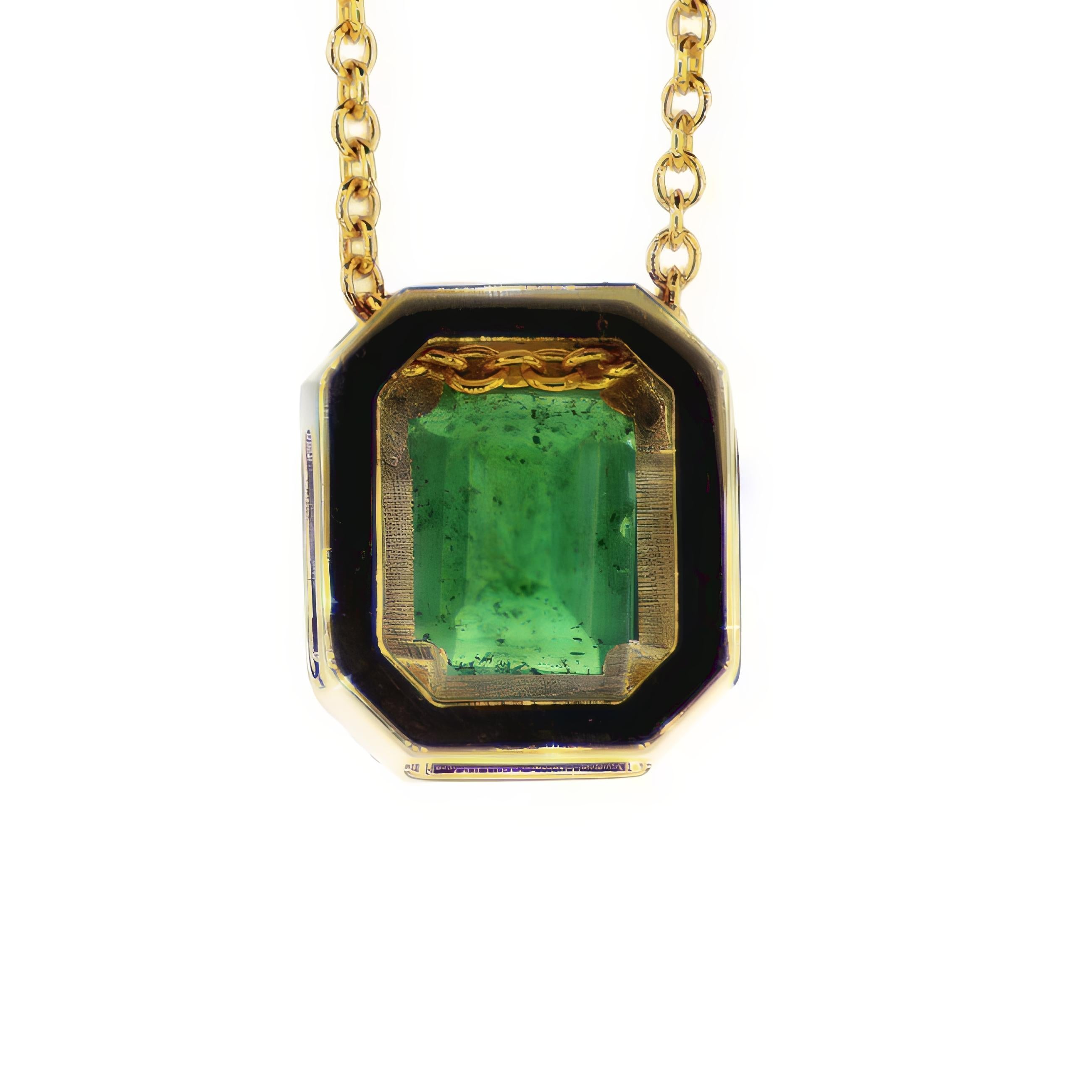 Emerald And diamonds Halo Necklace For Sale 1