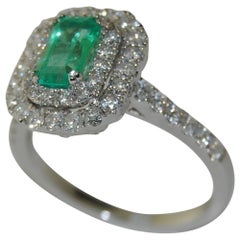 Emerald and Diamonds Ladies Ring, 18 Karat White Gold