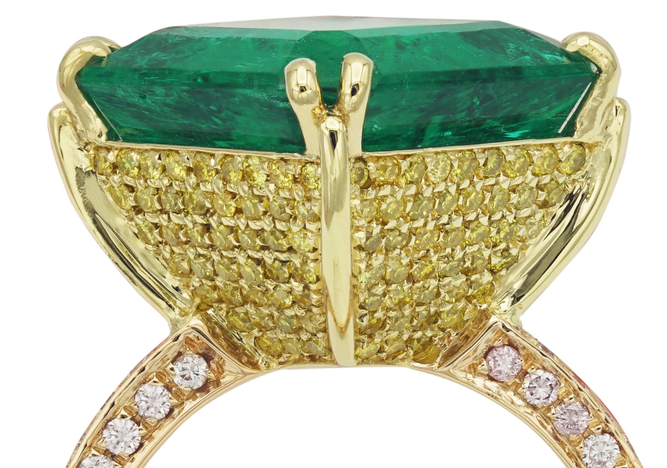 Women's or Men's Emerald and Diamonds Ring