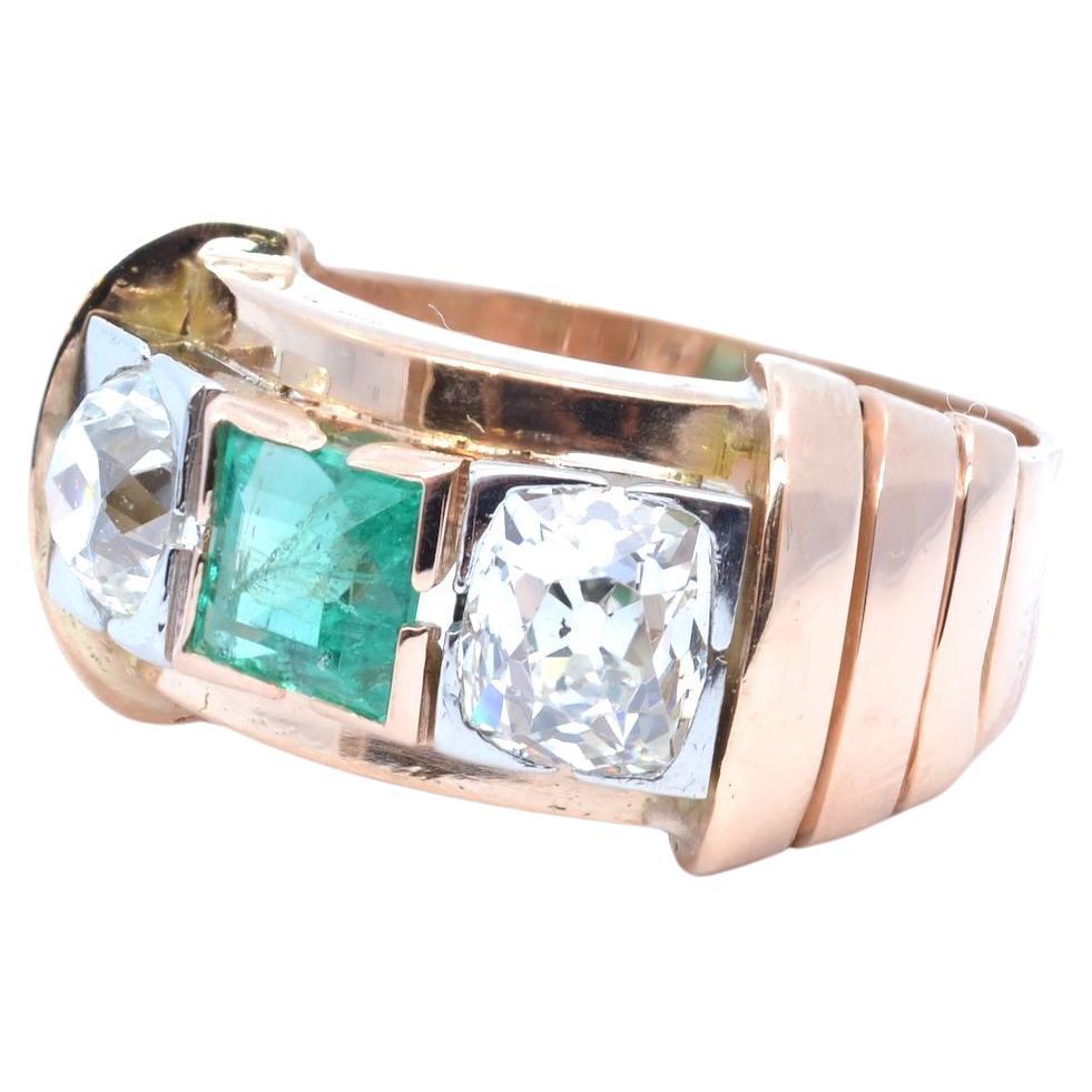 Emerald and diamonds tank ring
