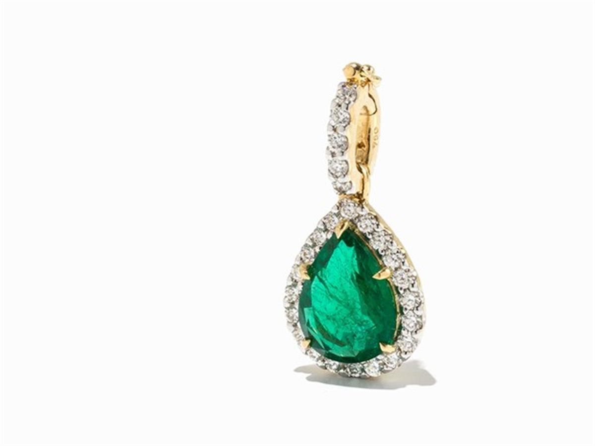 Emerald and Diamonds Pendent, 18 Karat Gold 1